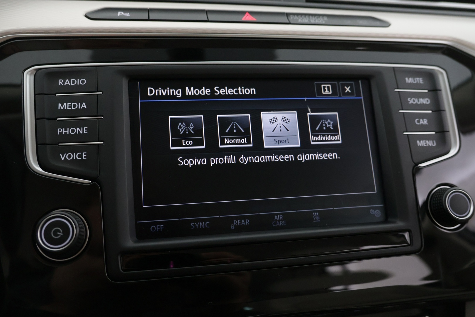 VOLKSWAGEN Passat 2016