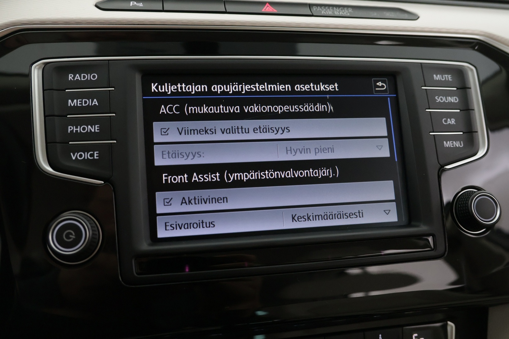 VOLKSWAGEN Passat 2016
