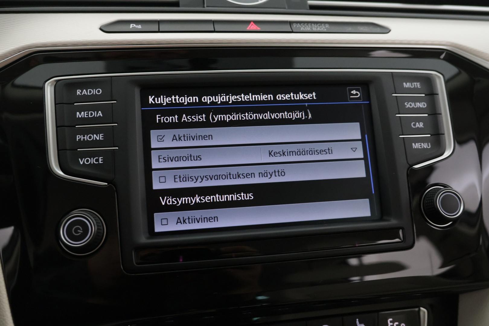 VOLKSWAGEN Passat 2016