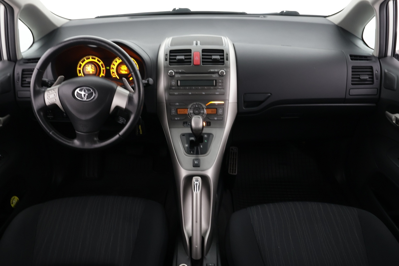 TOYOTA Auris 2009