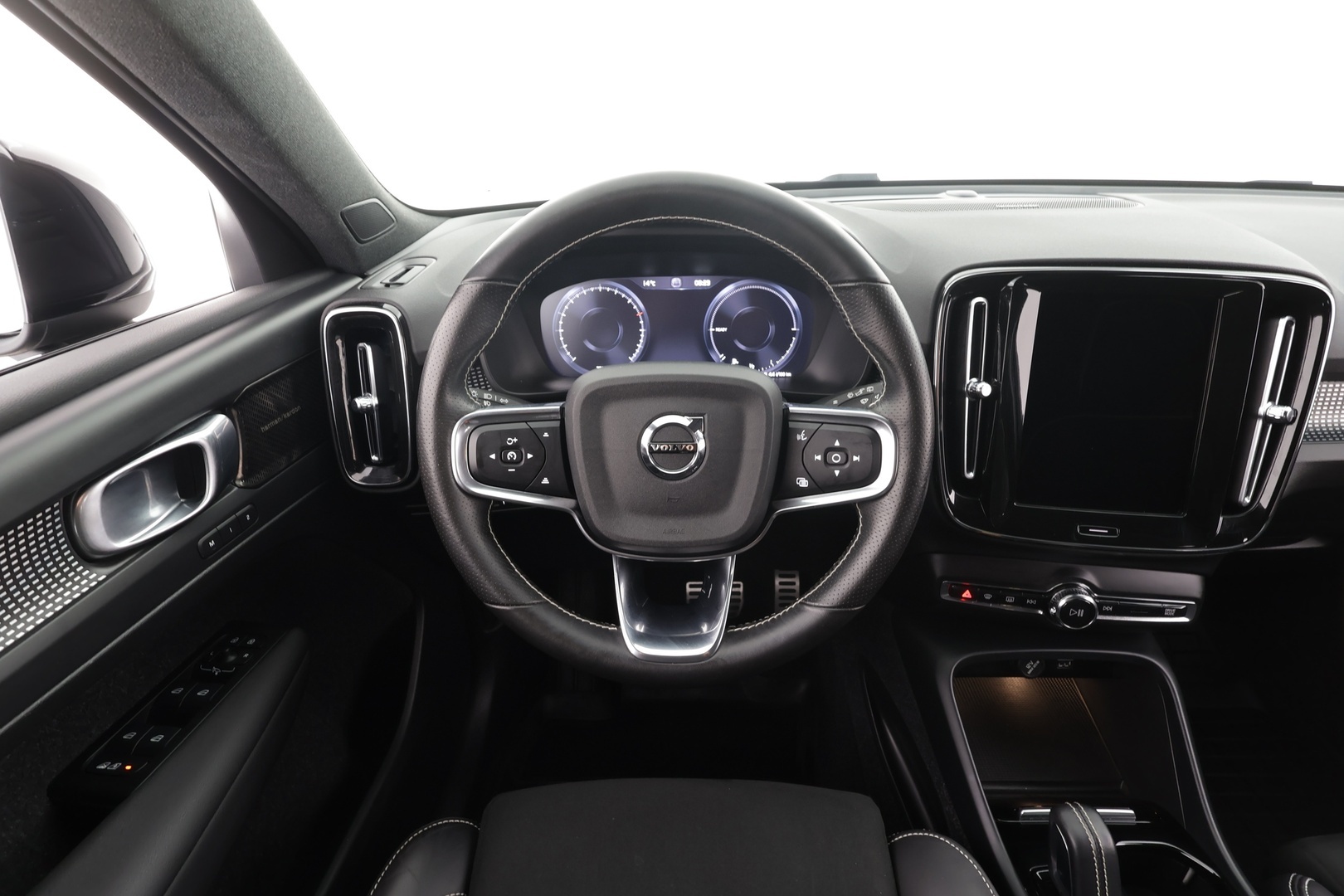 VOLVO XC40 2021