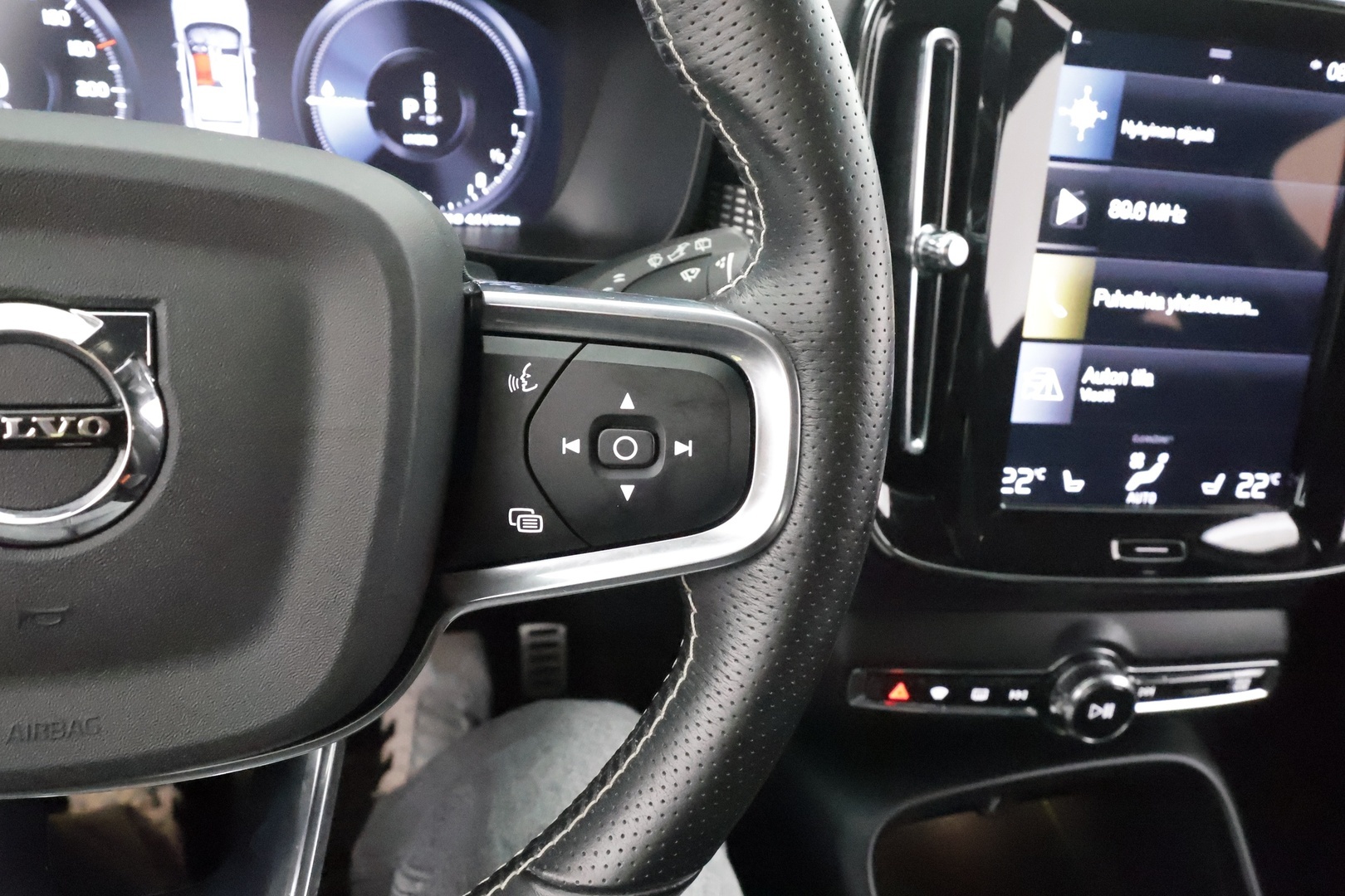 VOLVO XC40 2021