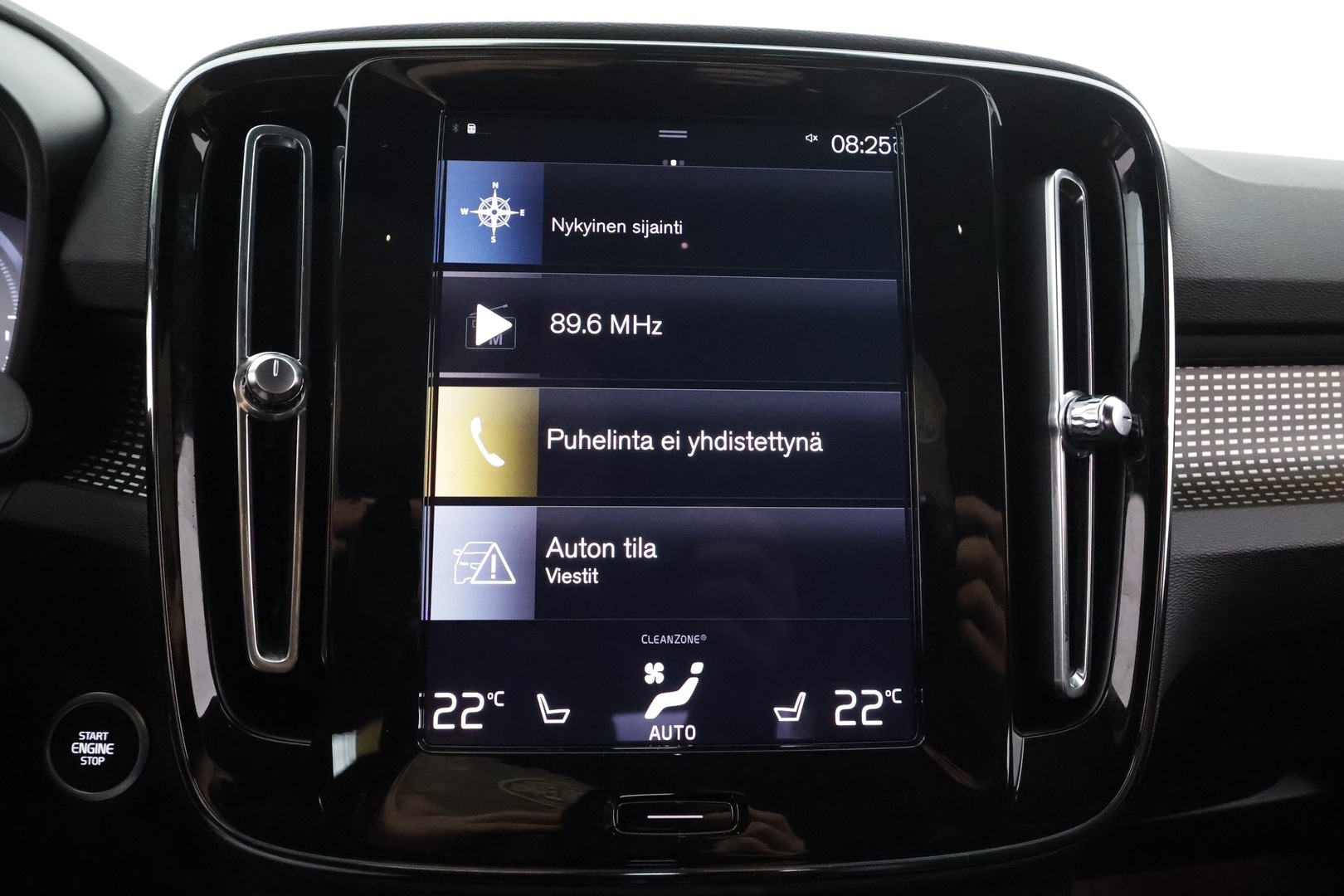 VOLVO XC40 2021