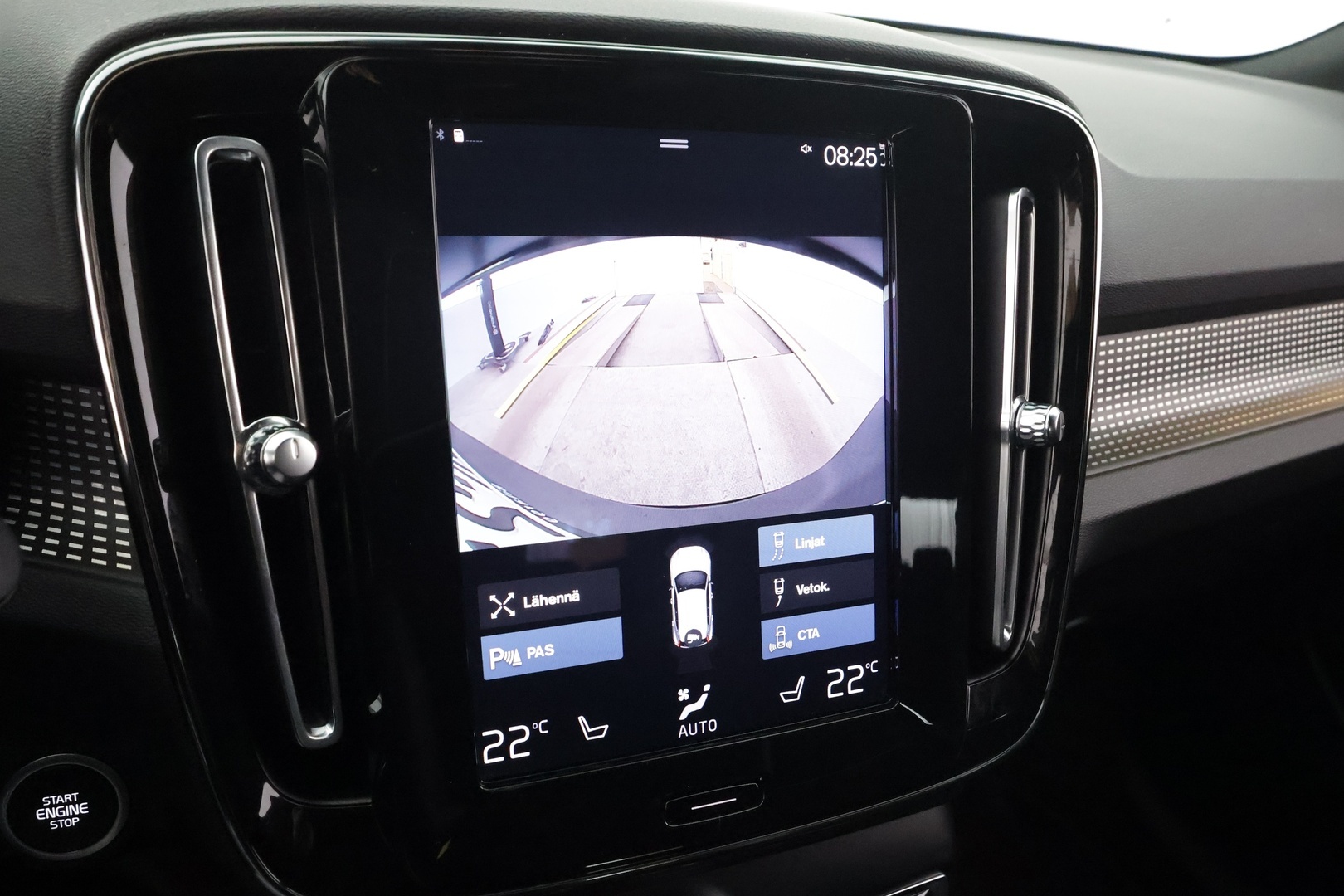 VOLVO XC40 2021