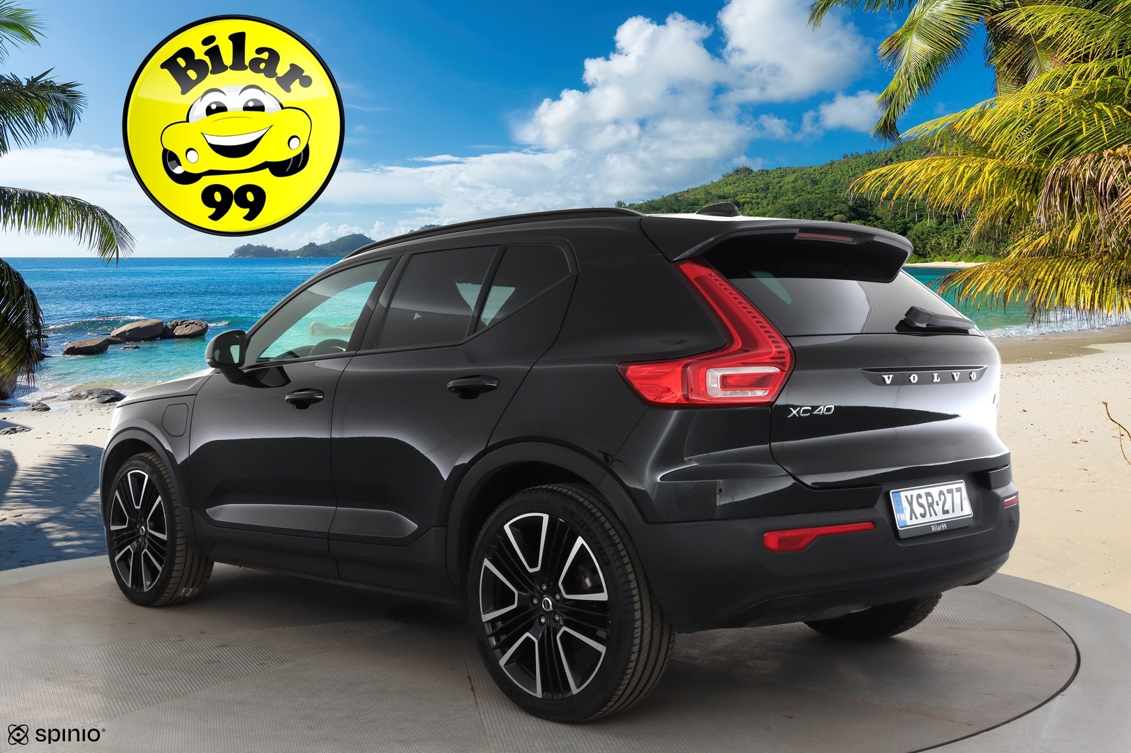 VOLVO XC40 2021