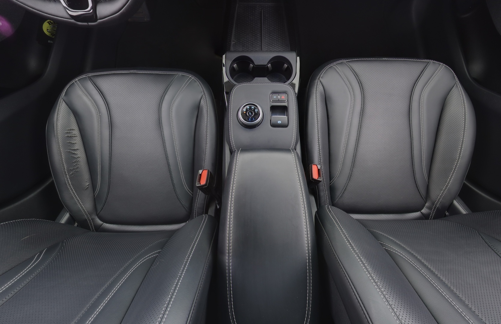 FORD MUSTANG MACH-E 2021