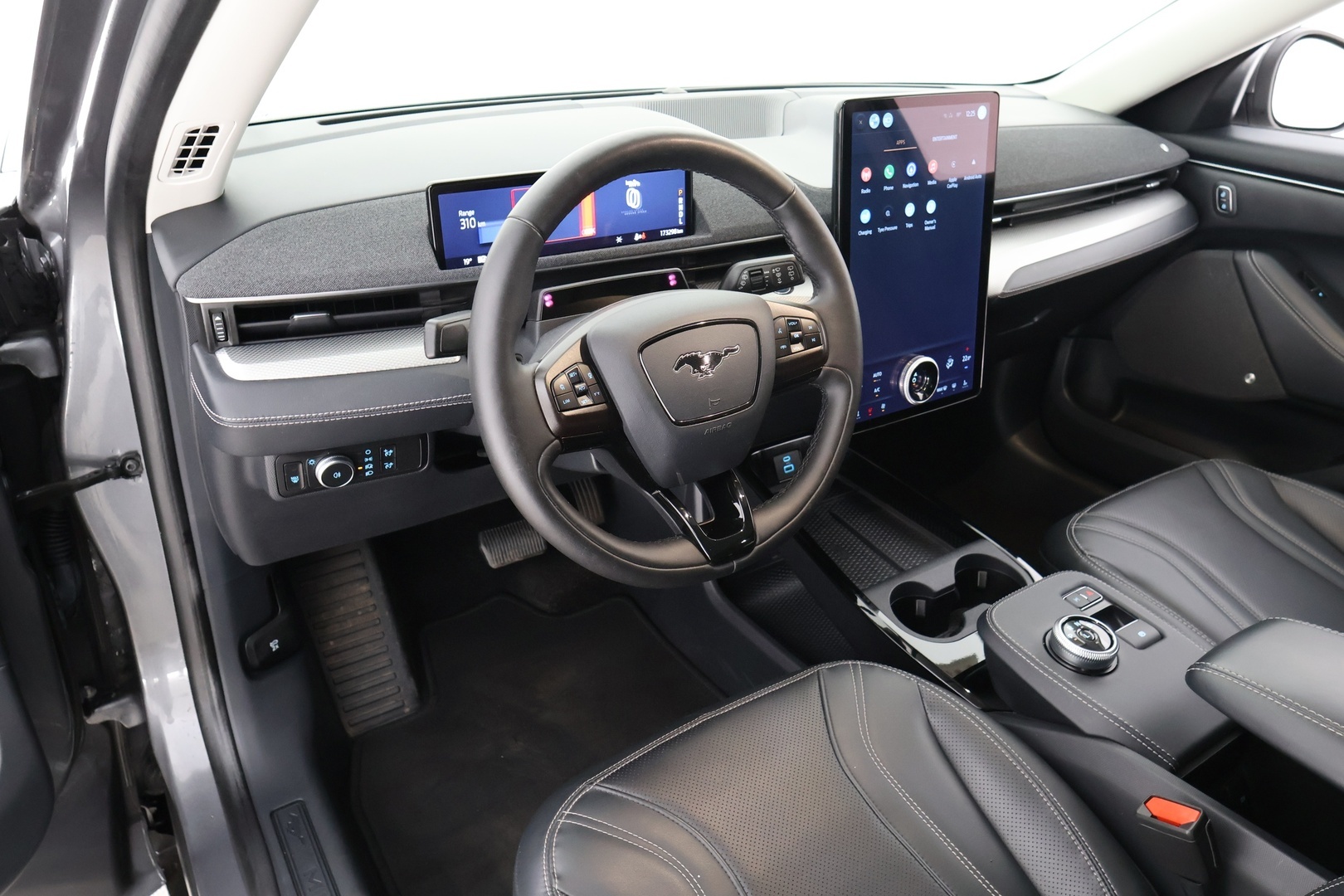 FORD MUSTANG MACH-E 2021