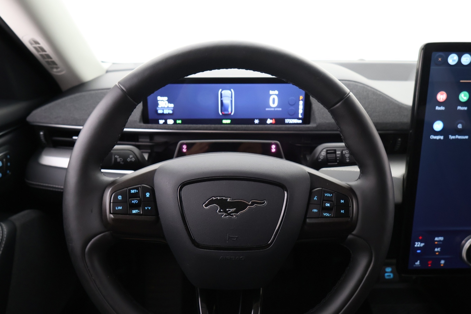 FORD MUSTANG MACH-E 2021