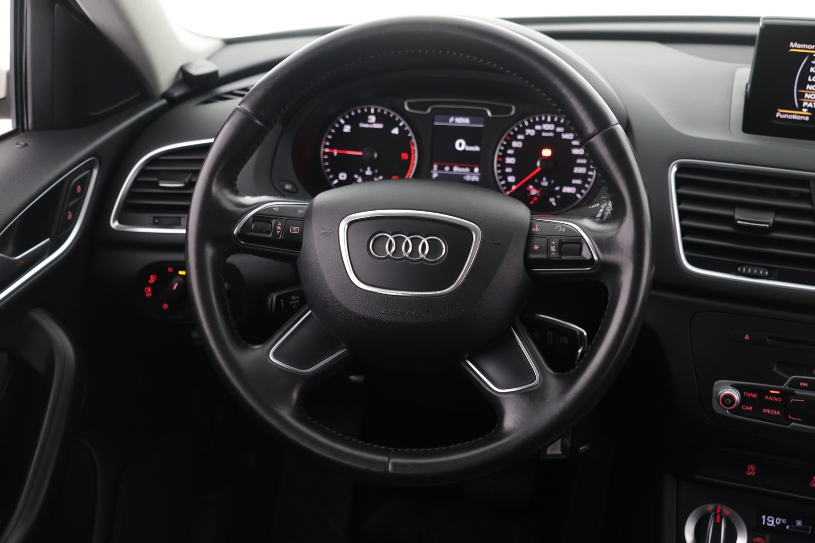 AUDI Q3 2012