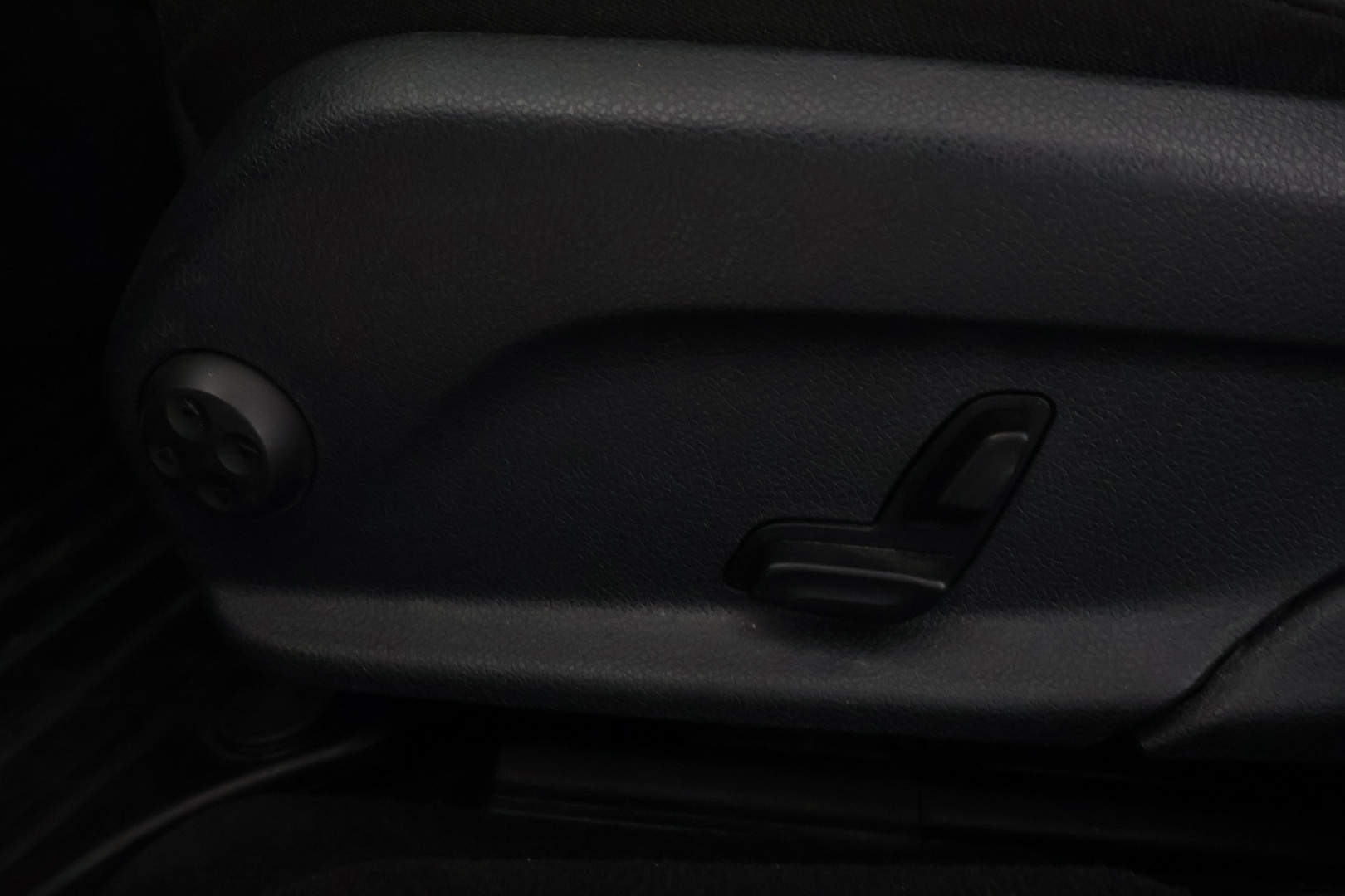 MERCEDES-BENZ E 2017