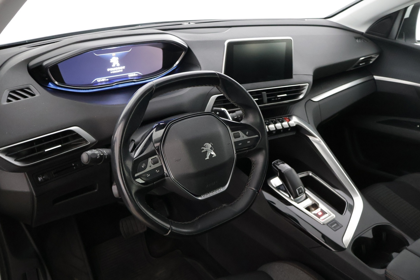 PEUGEOT 5008 2019