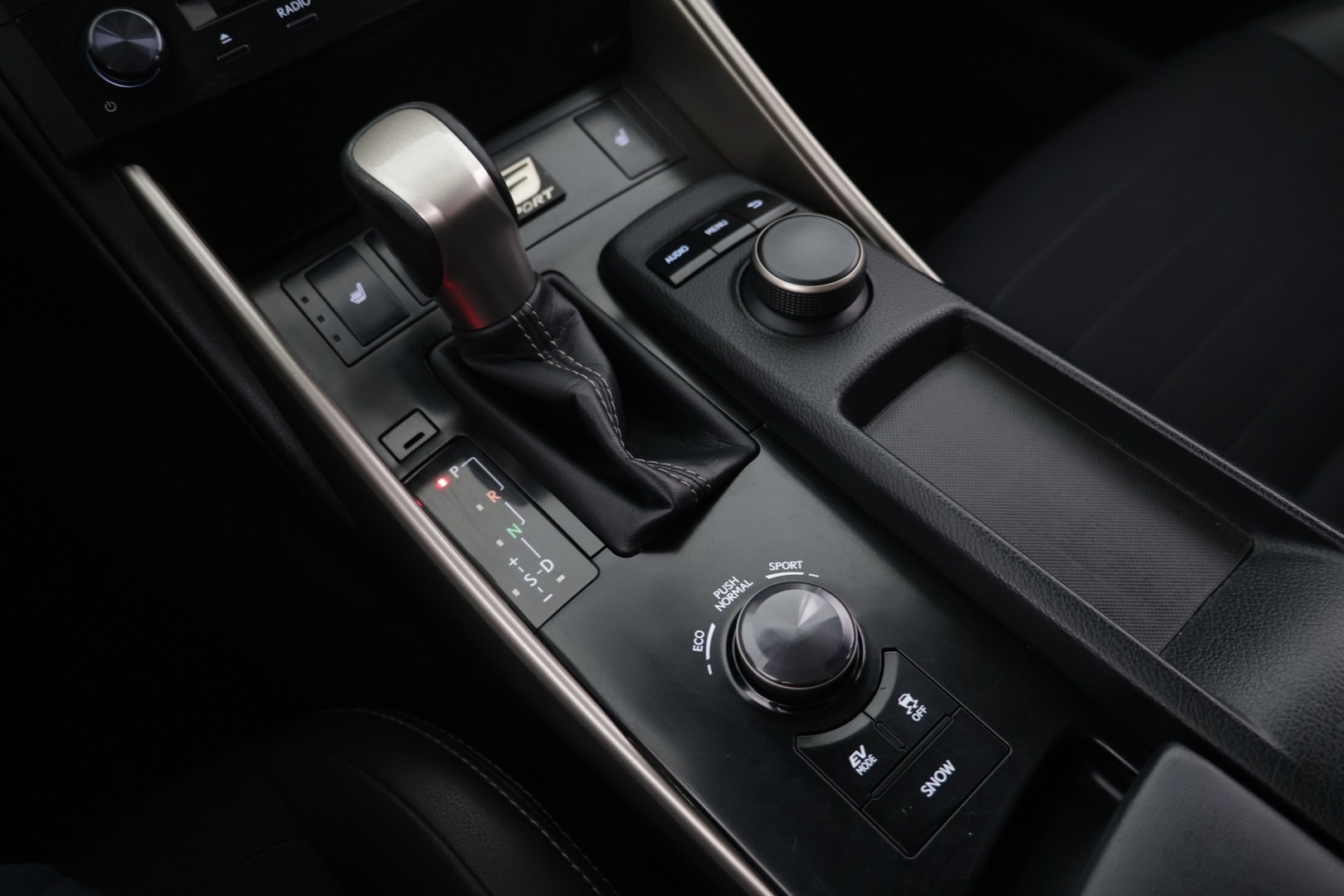 LEXUS IS 2013