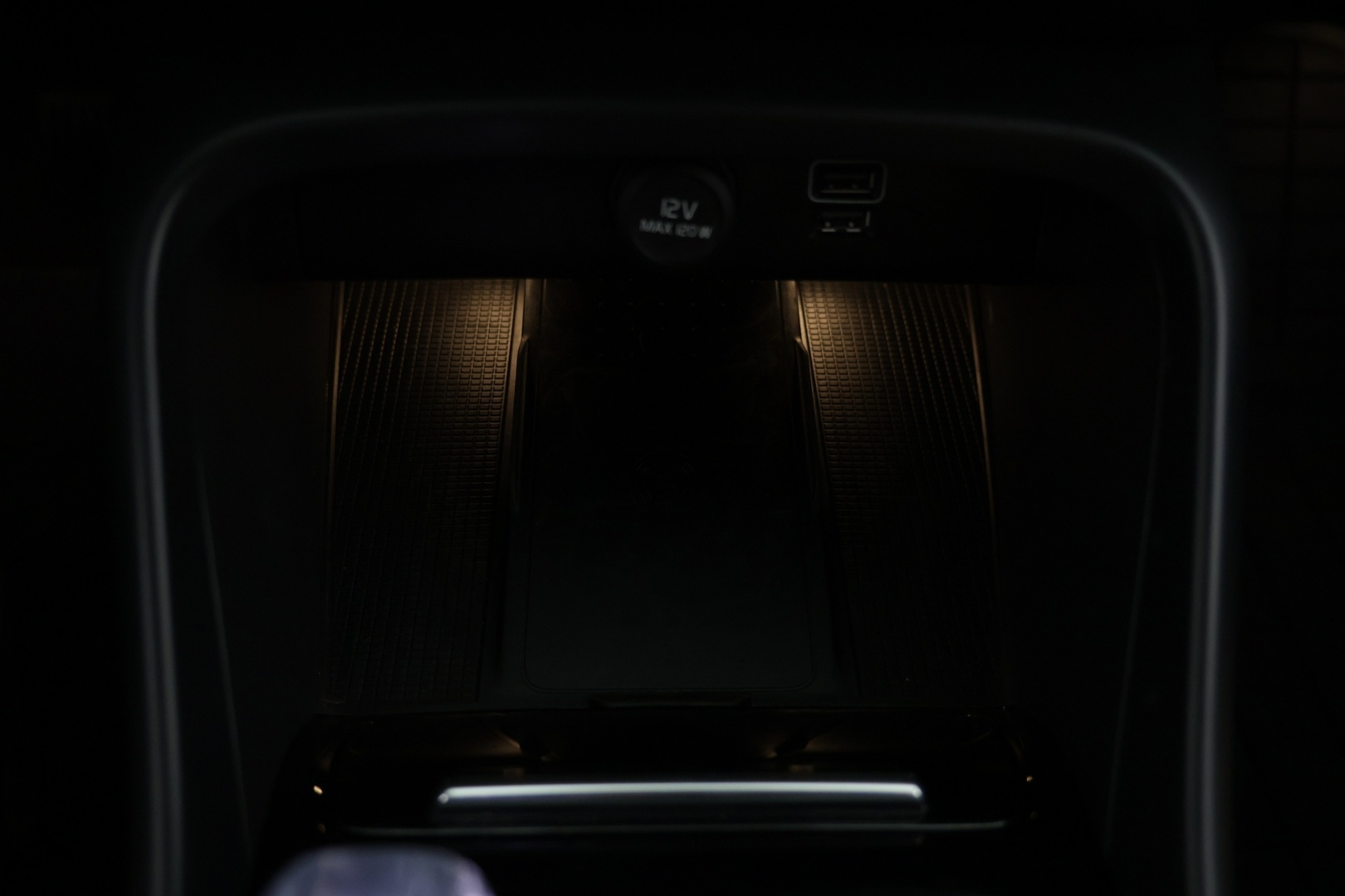 VOLVO XC40 2020