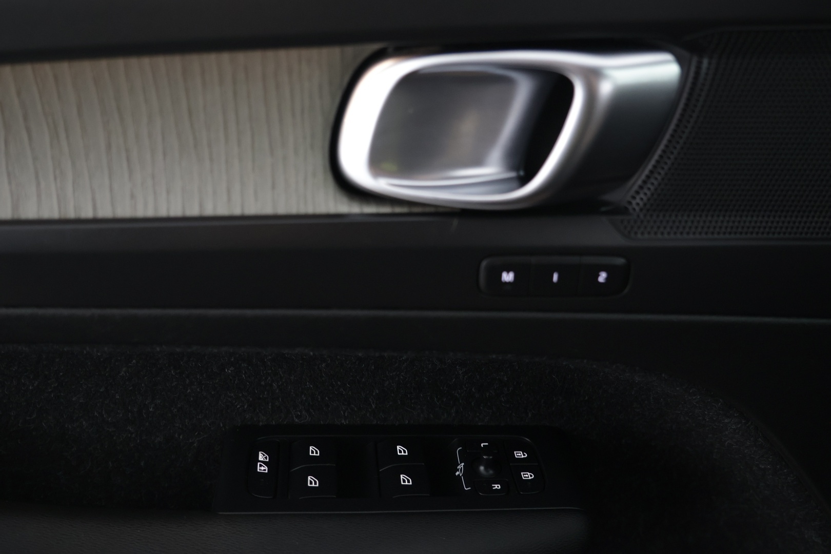 VOLVO XC40 2020