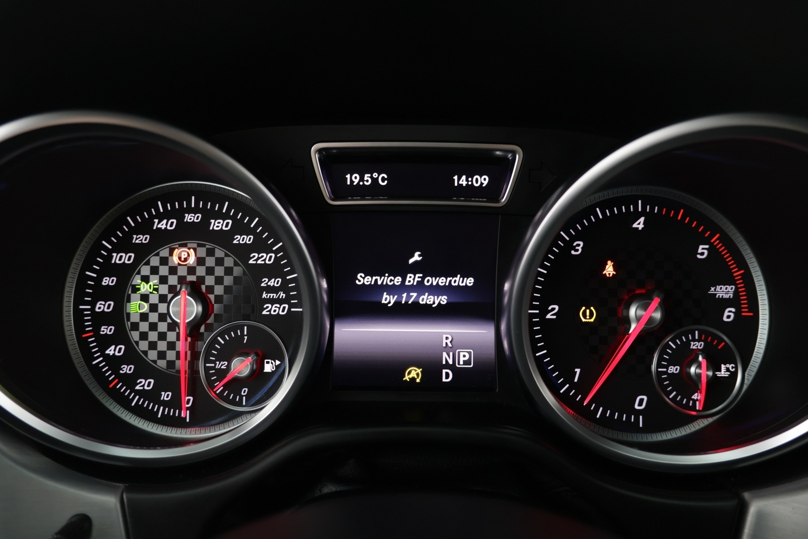 MERCEDES-BENZ GLE 2016