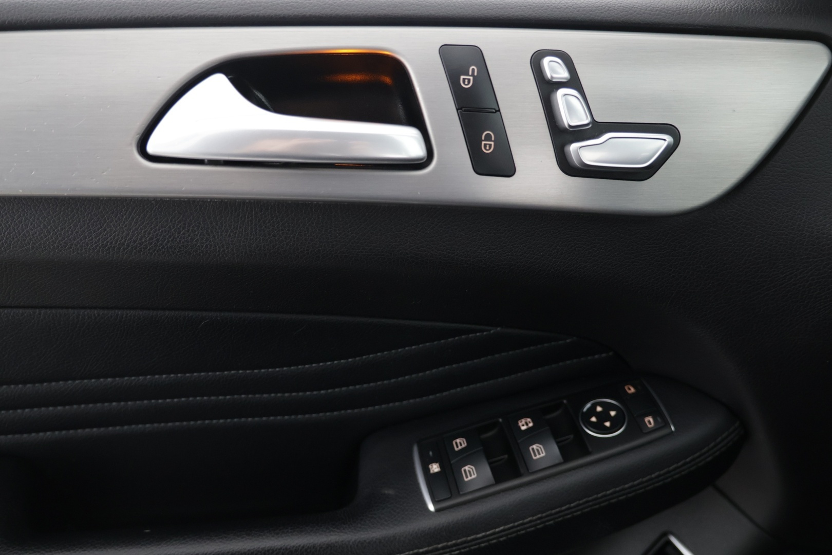 MERCEDES-BENZ GLE 2016