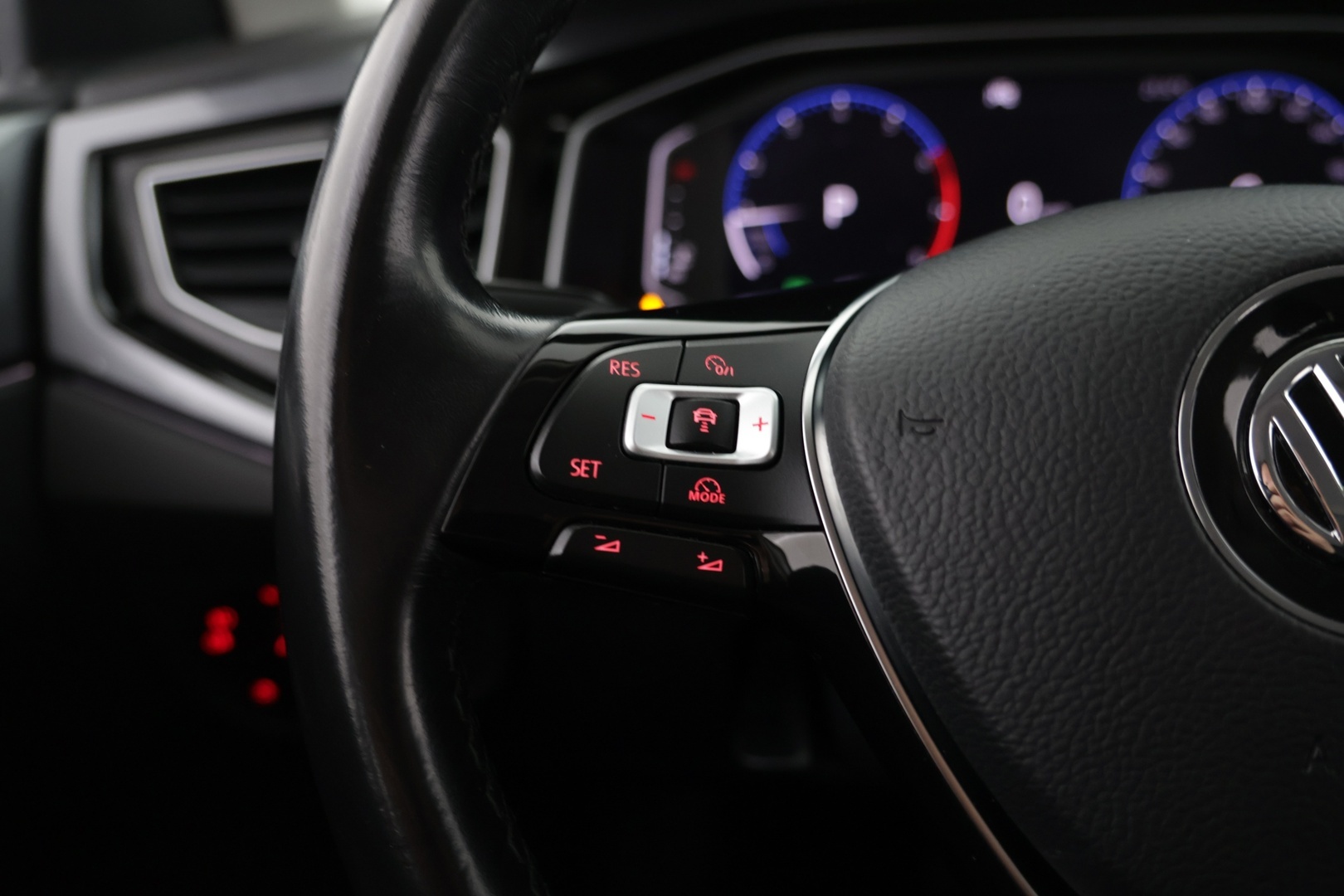 VOLKSWAGEN Polo 2020