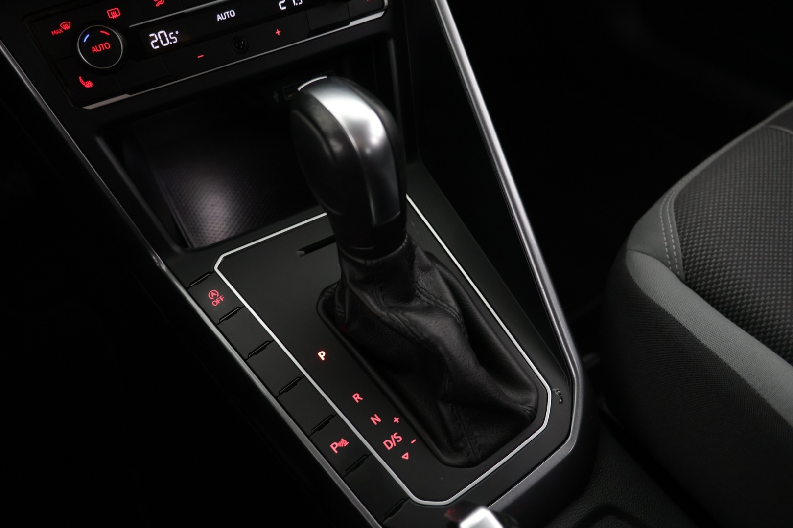 VOLKSWAGEN Polo 2020