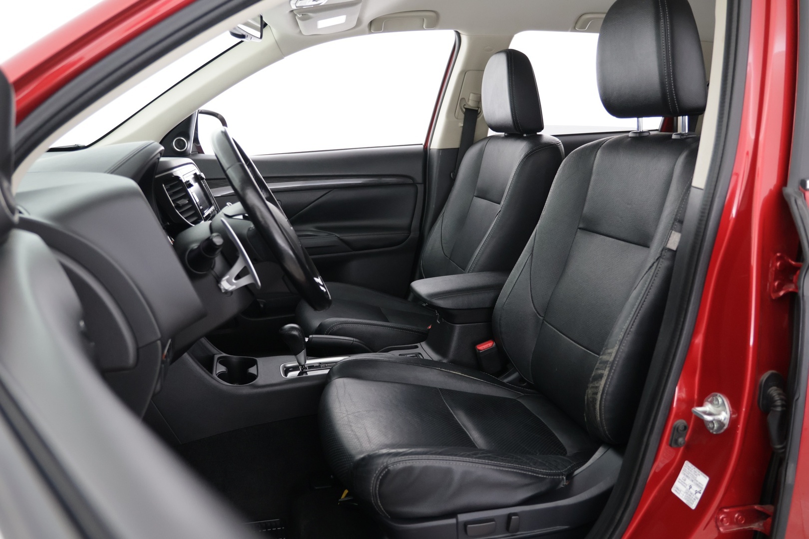 MITSUBISHI Outlander 2016