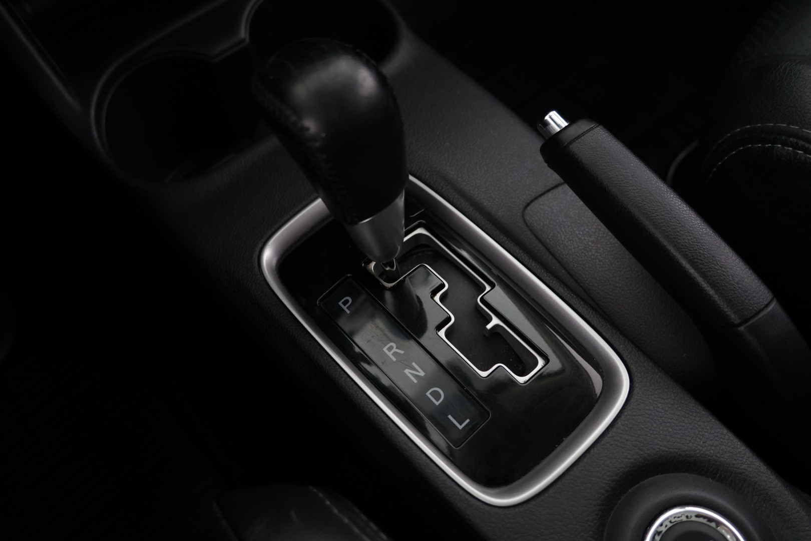 MITSUBISHI Outlander 2016