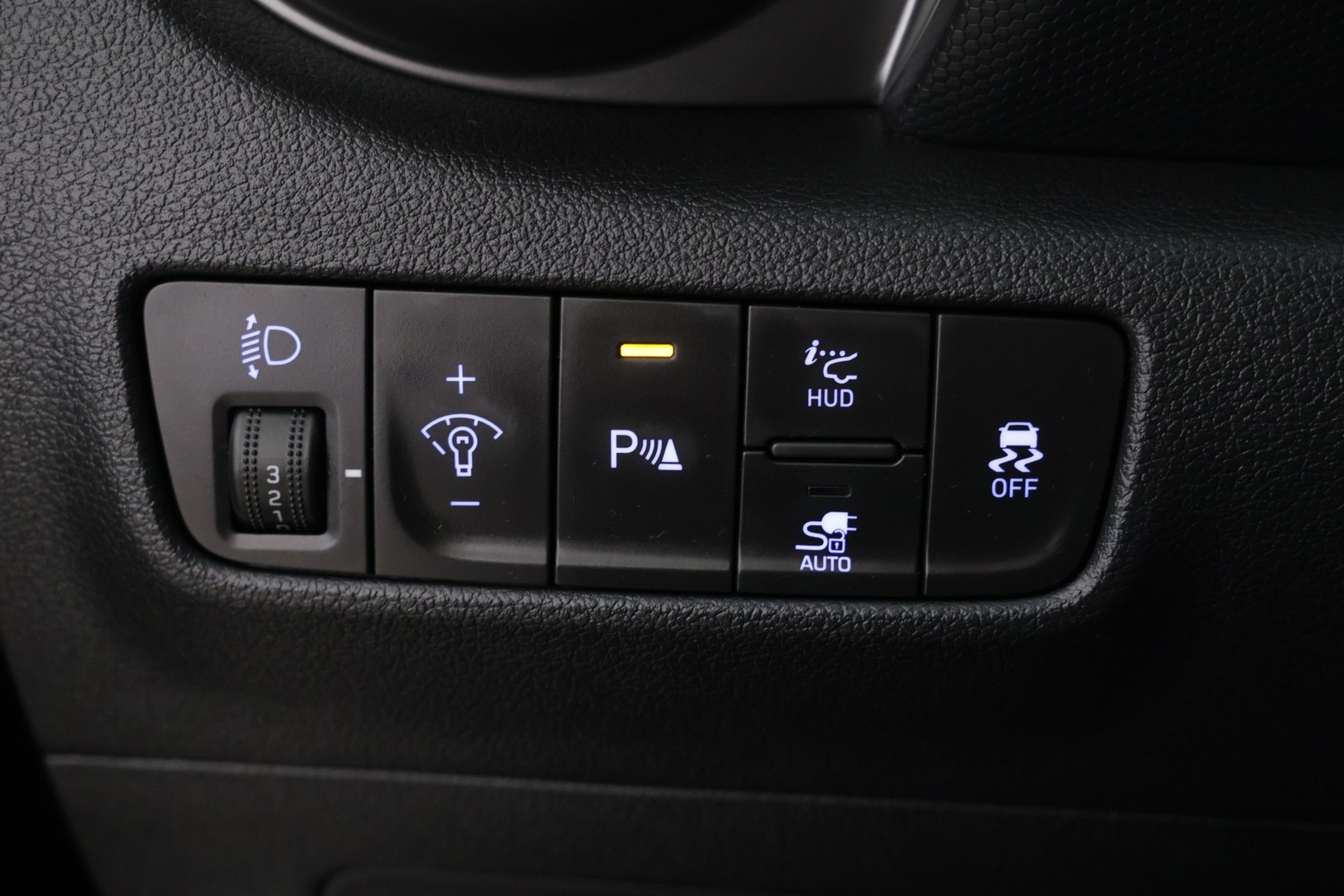 HYUNDAI KONA 2021