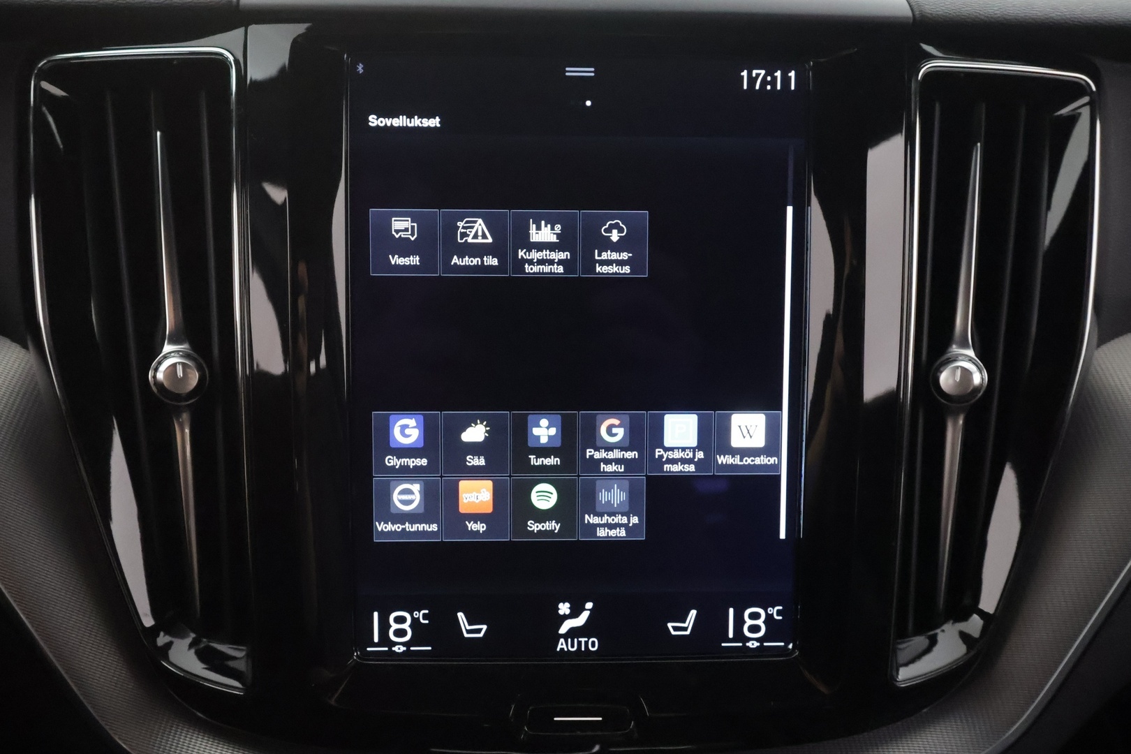 VOLVO XC60 2018