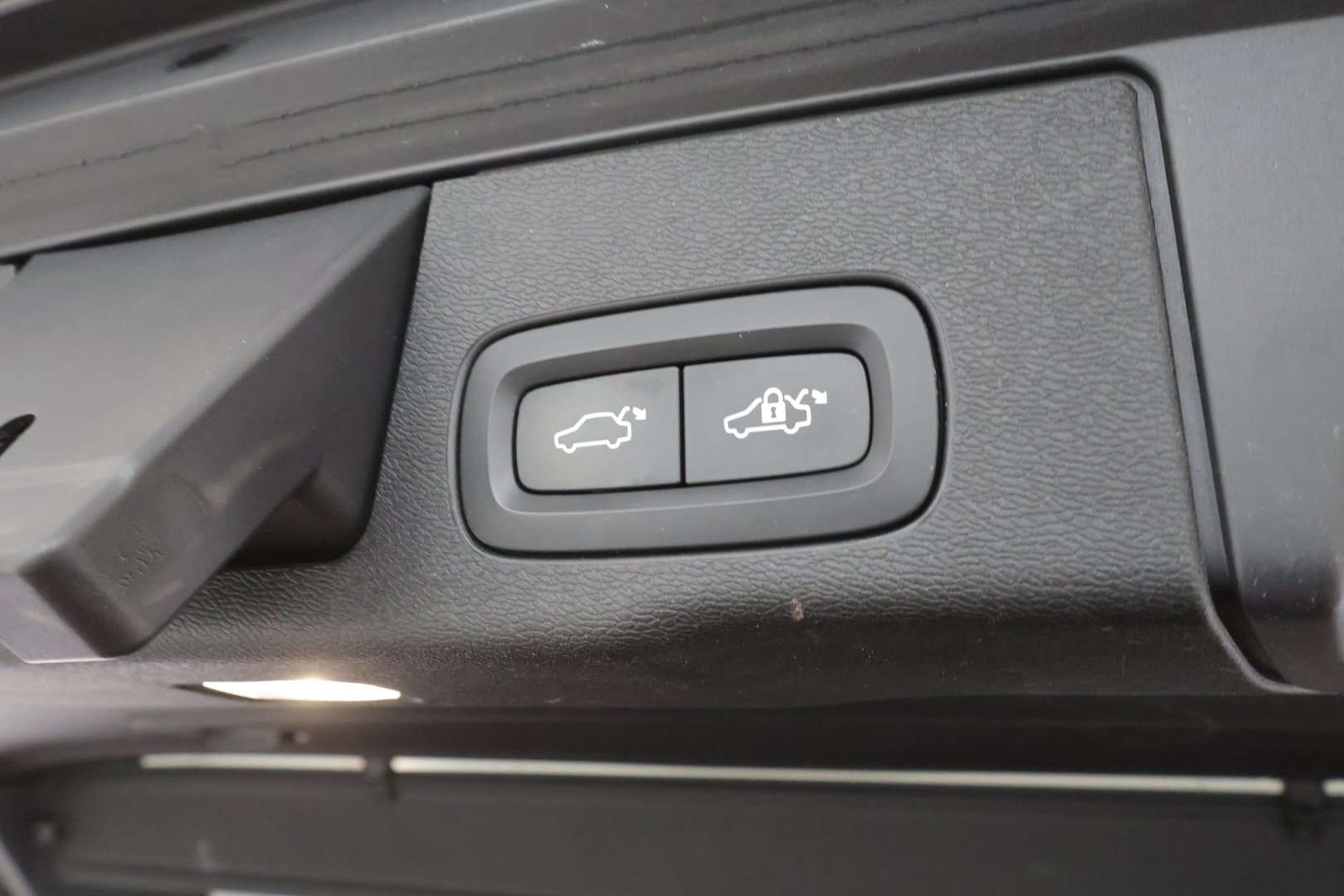 VOLVO XC60 2018