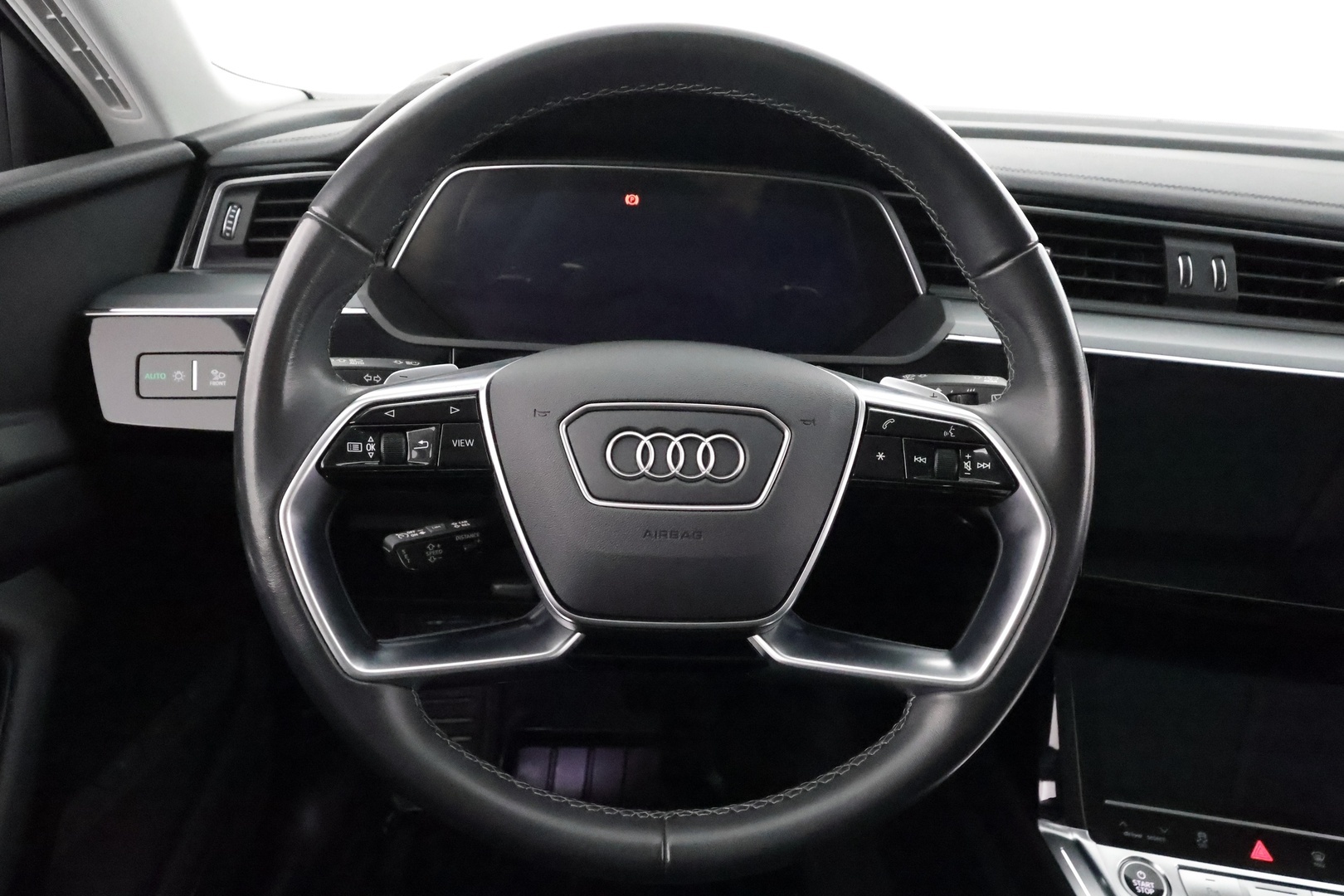 AUDI Q8 E-TRON 2024