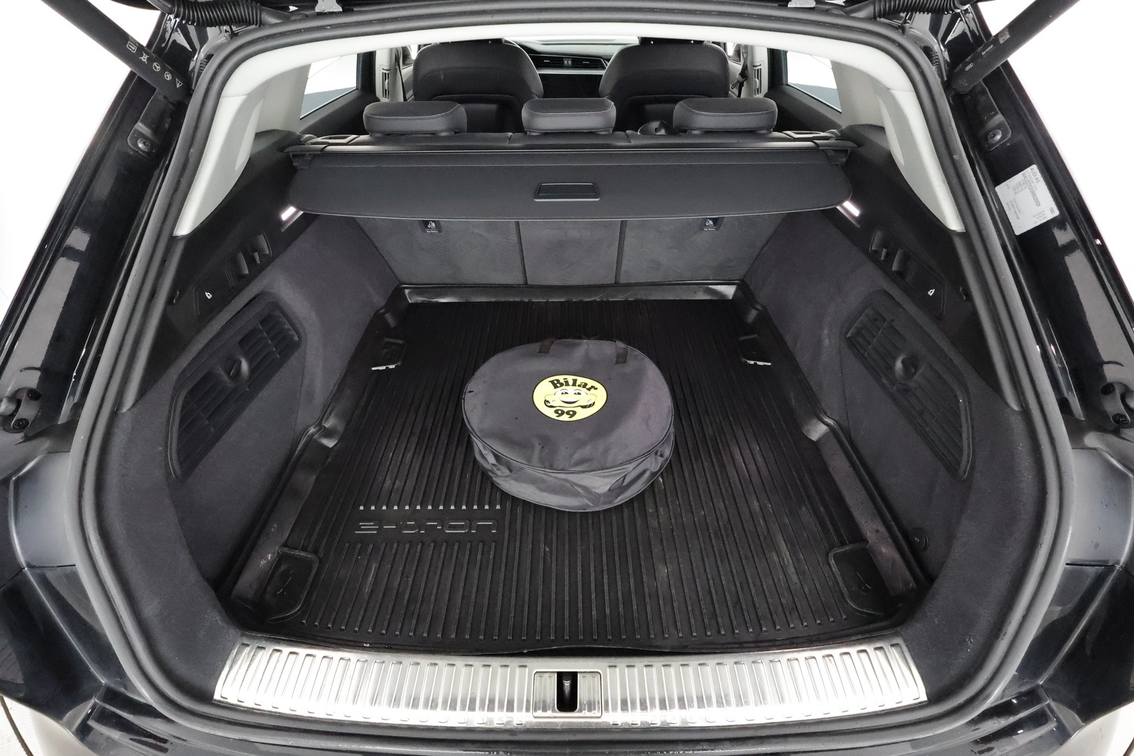 AUDI Q8 E-TRON 2024
