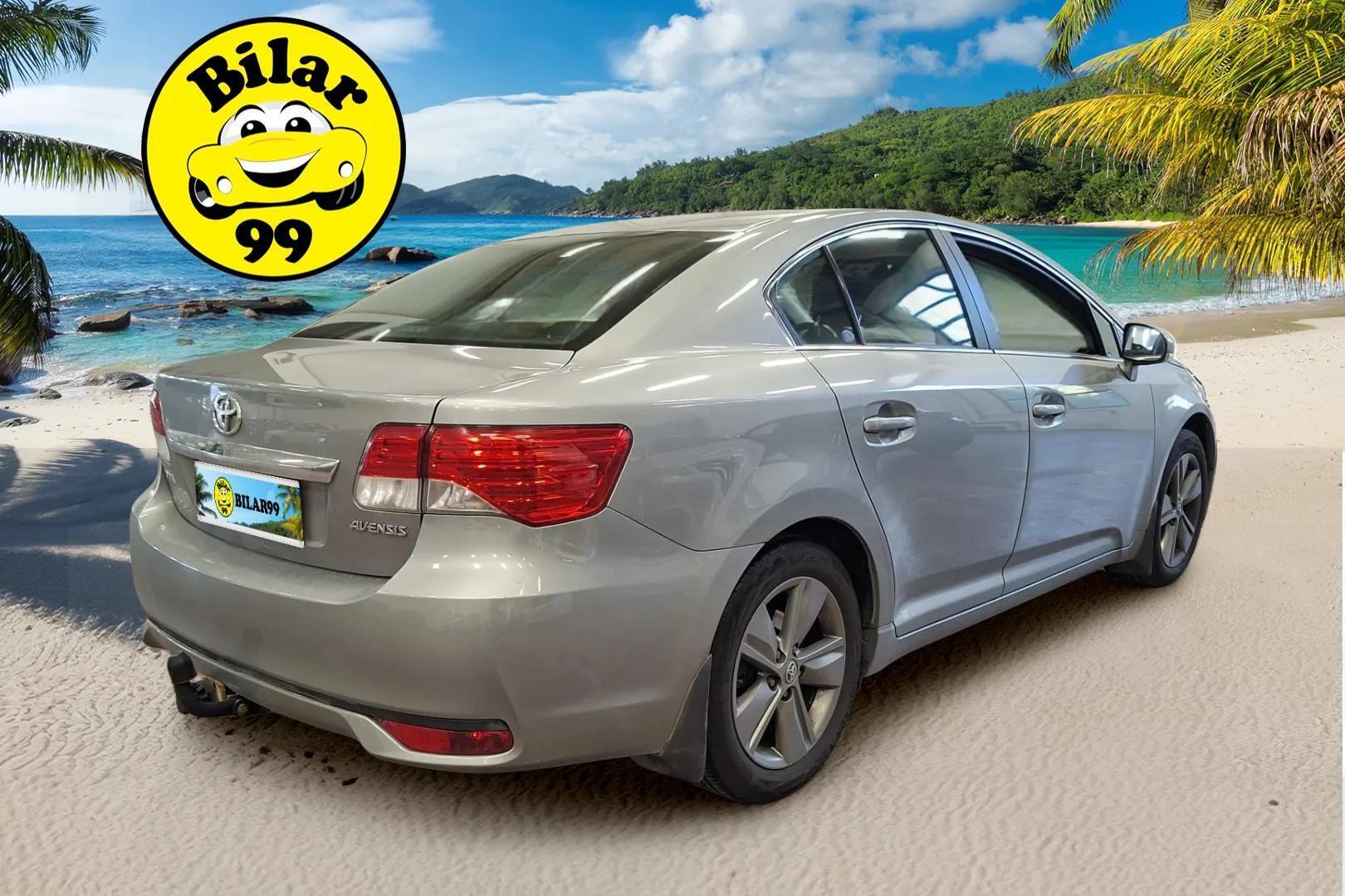 TOYOTA Avensis 2015