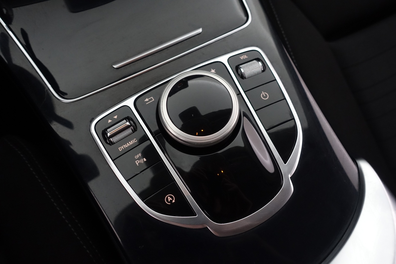 MERCEDES-BENZ C 2017
