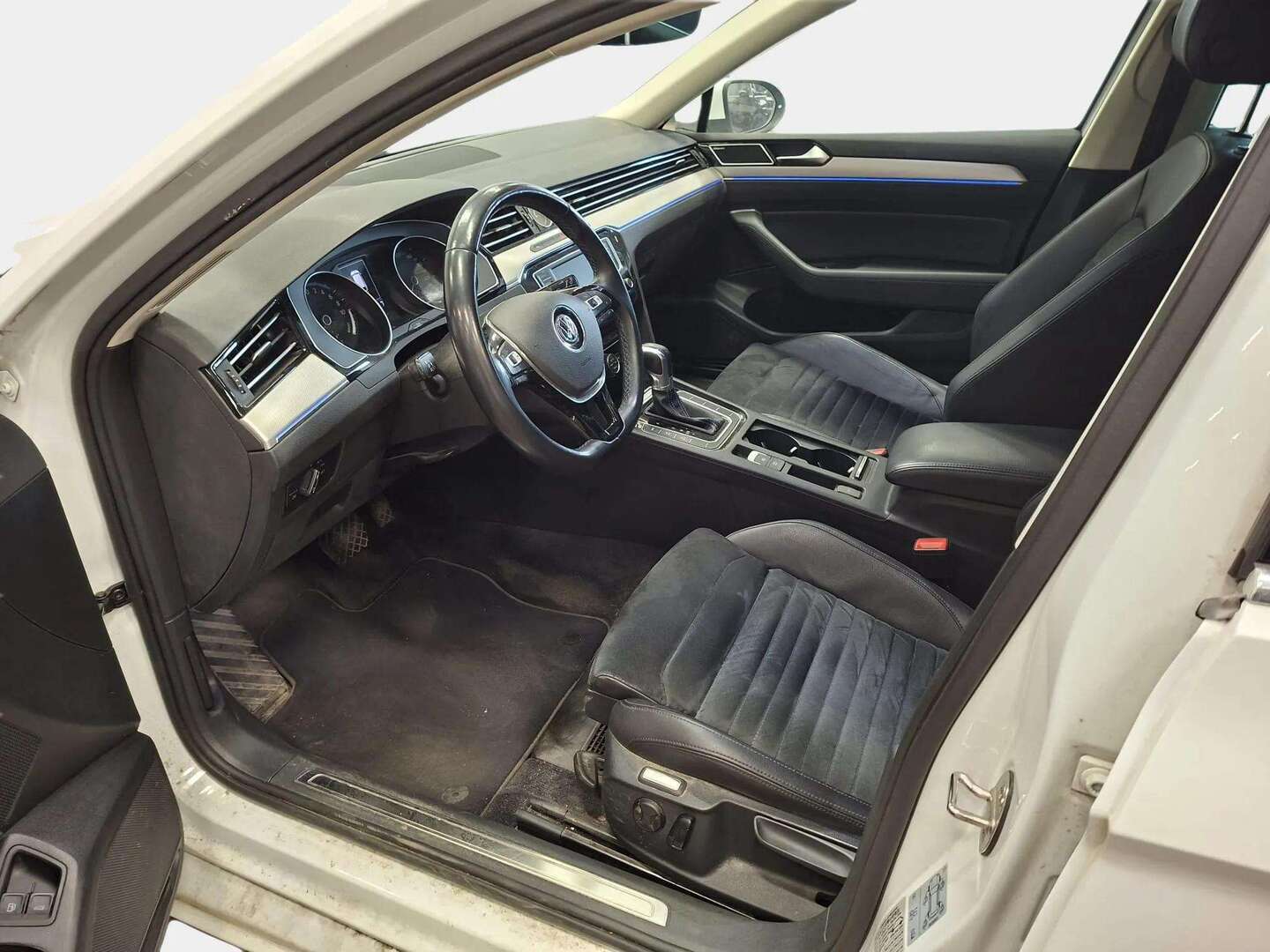 VOLKSWAGEN Passat 2016