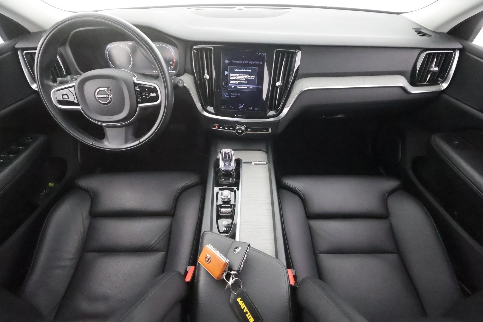 VOLVO V60 2021