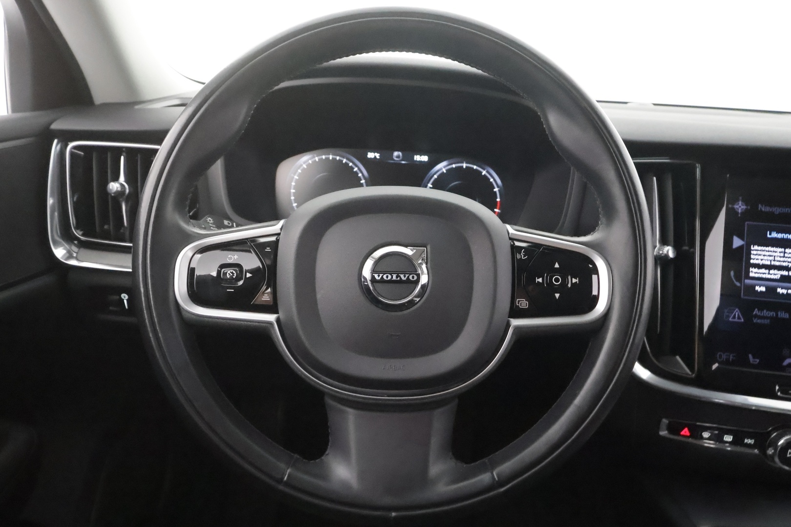 VOLVO V60 2021