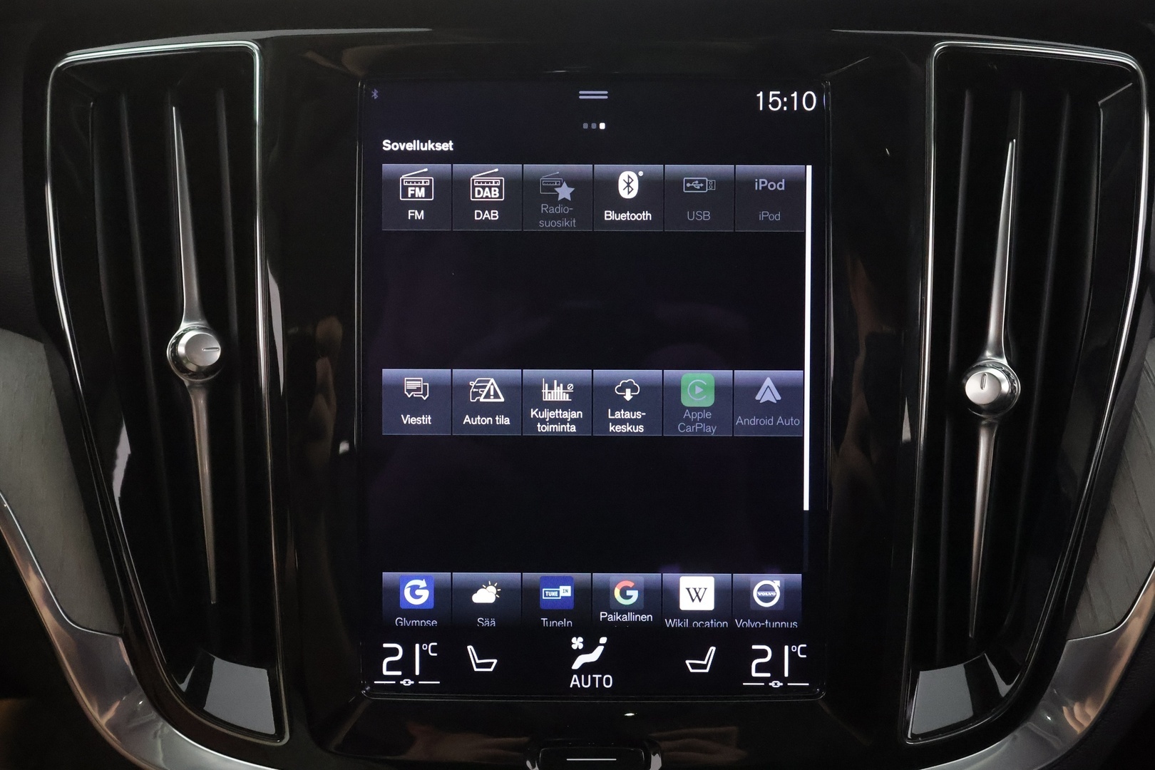 VOLVO V60 2021