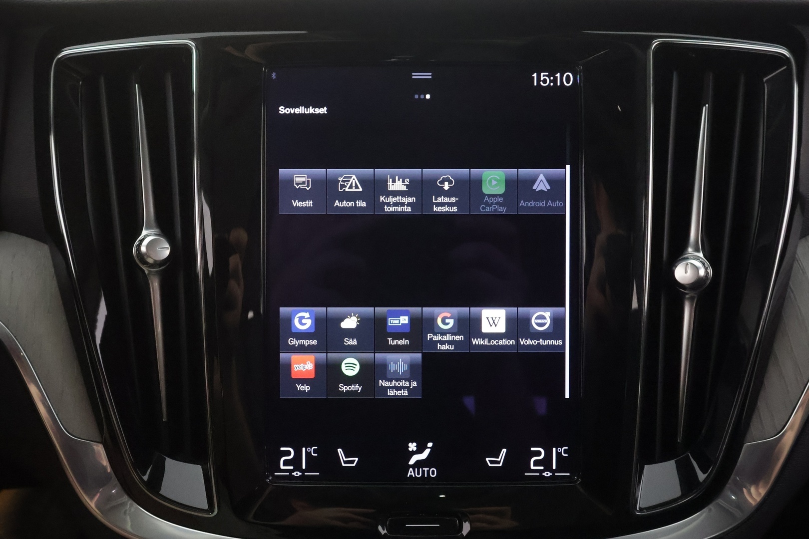 VOLVO V60 2021