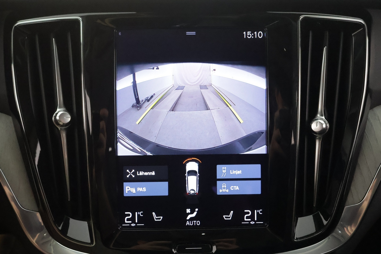 VOLVO V60 2021