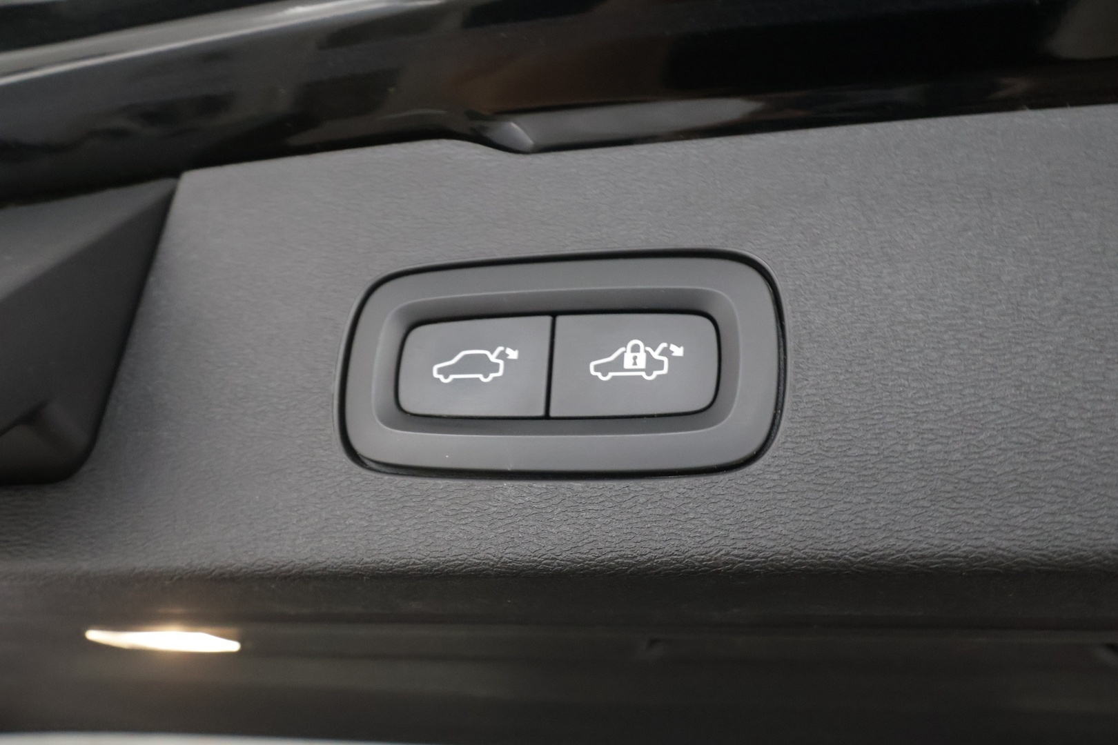 VOLVO V60 2021
