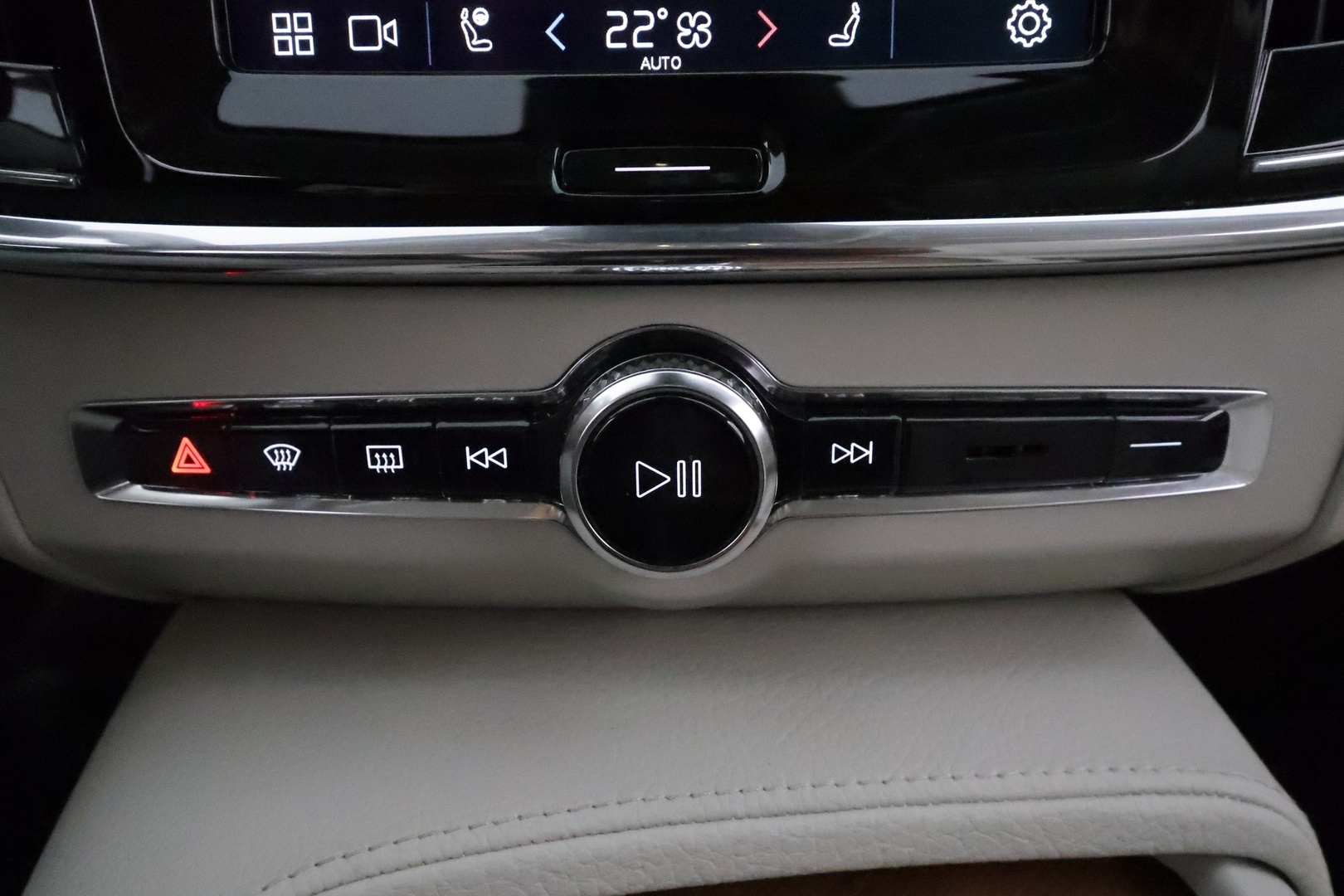VOLVO S90 2022