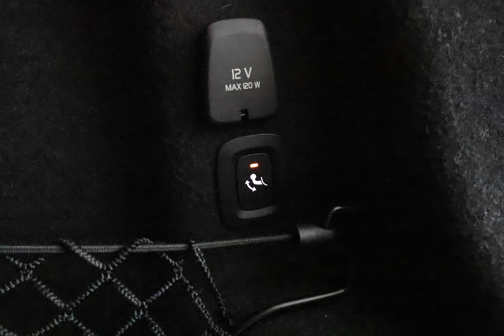 VOLVO S90 2022