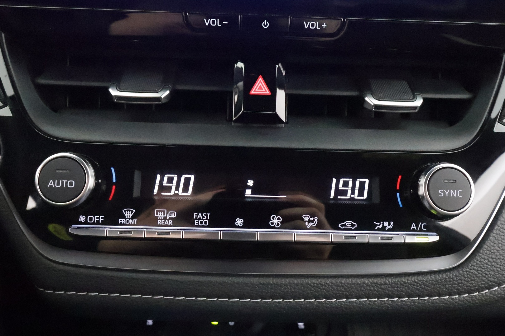 TOYOTA COROLLA 2023