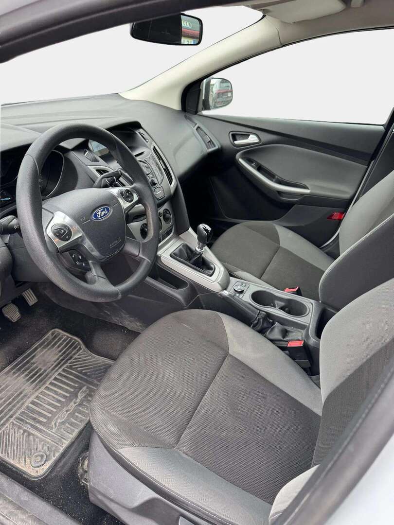 FORD Focus 2012