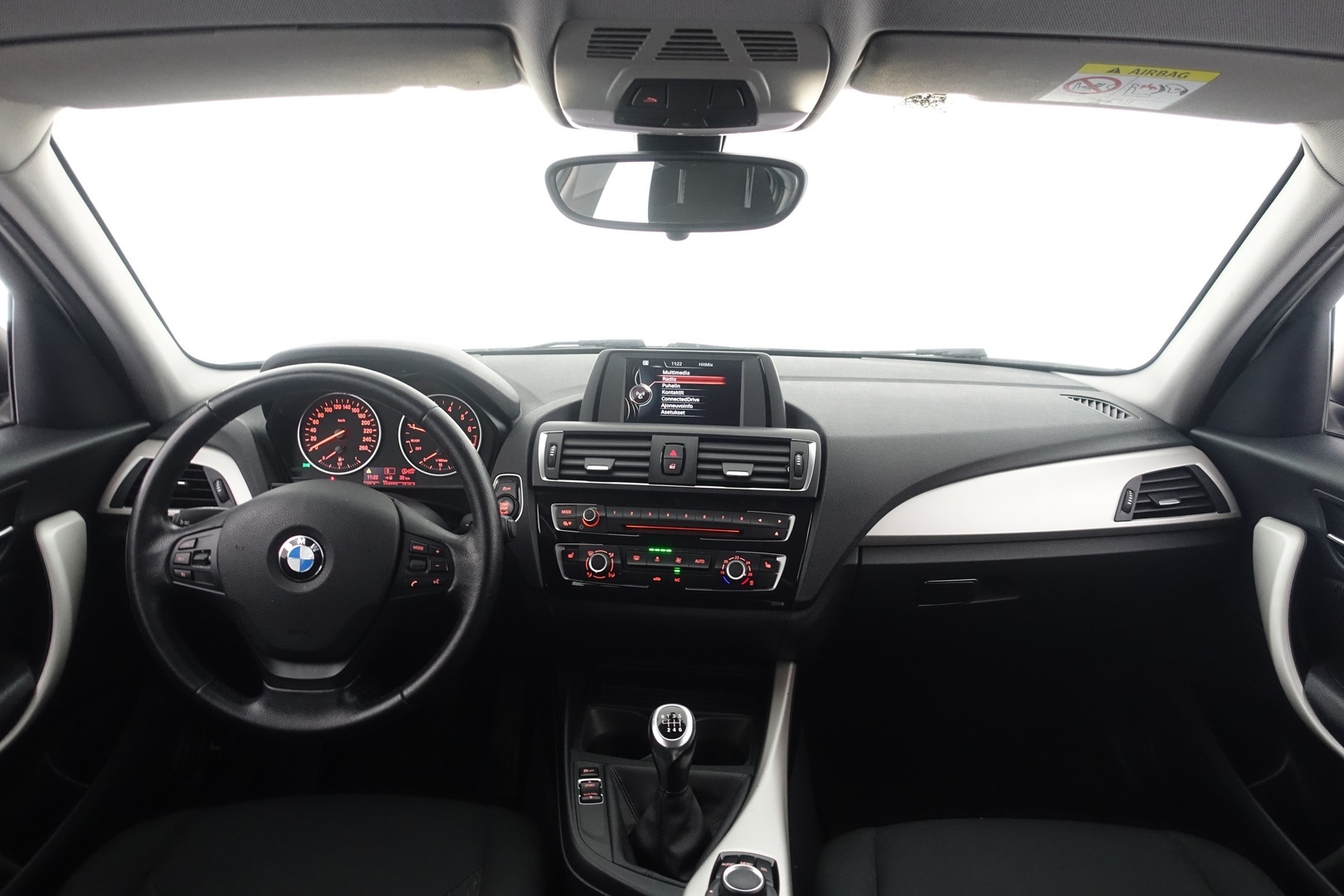 BMW 118 2016