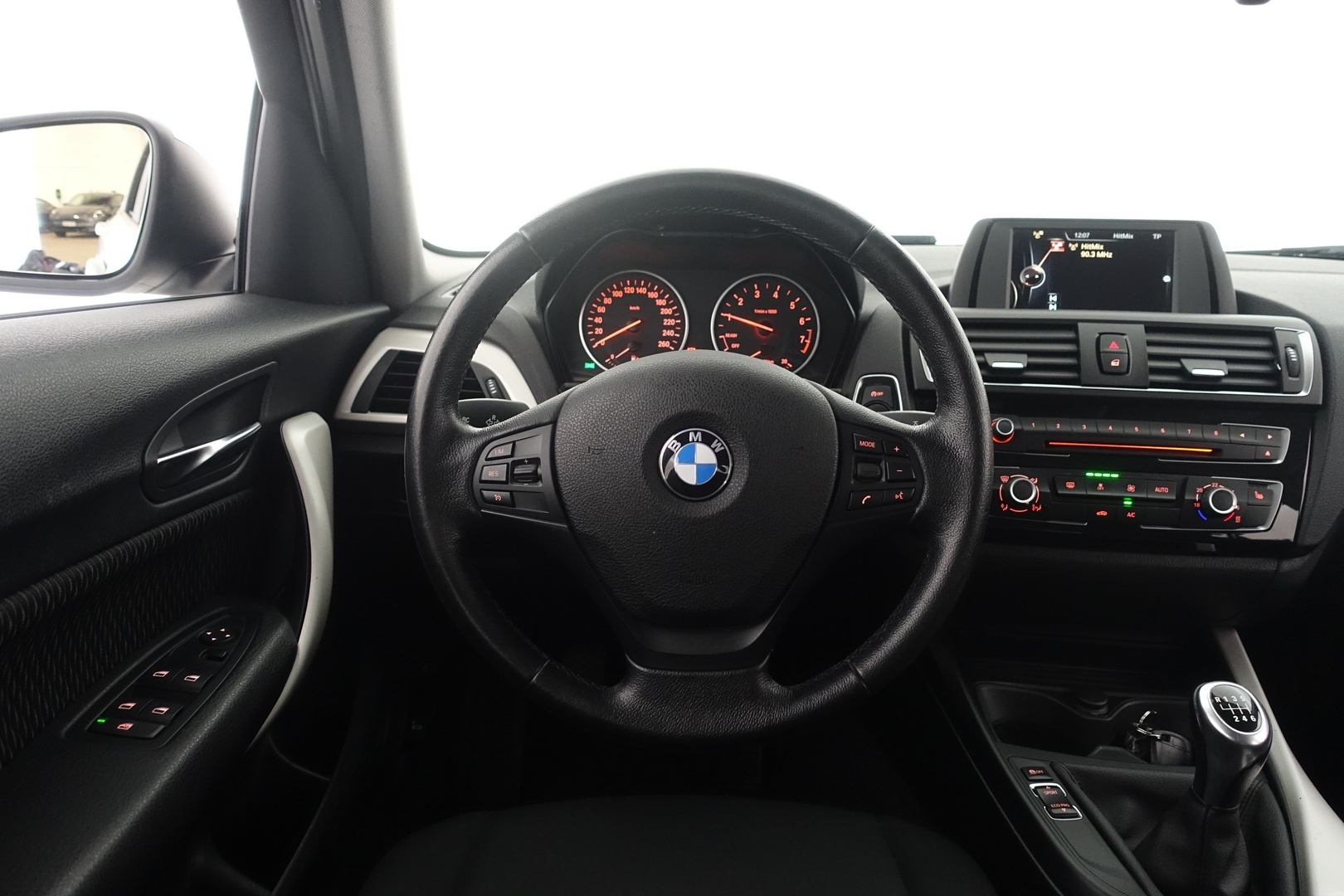 BMW 118 2016