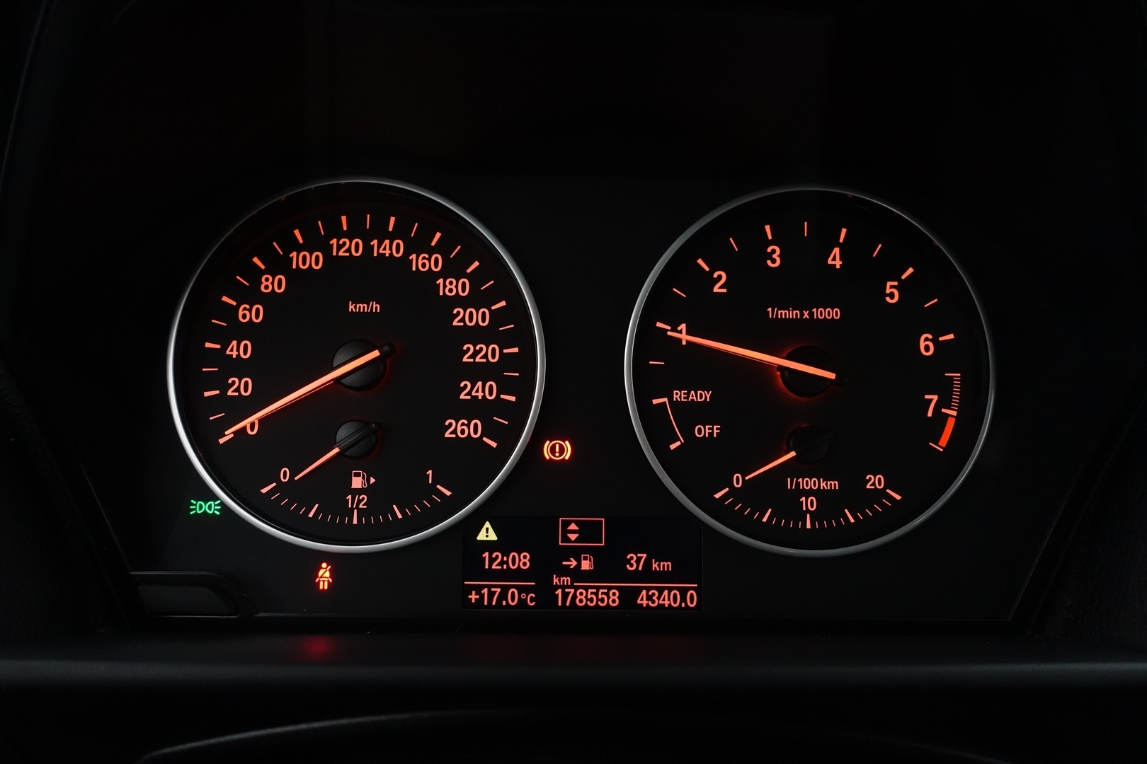 BMW 118 2016