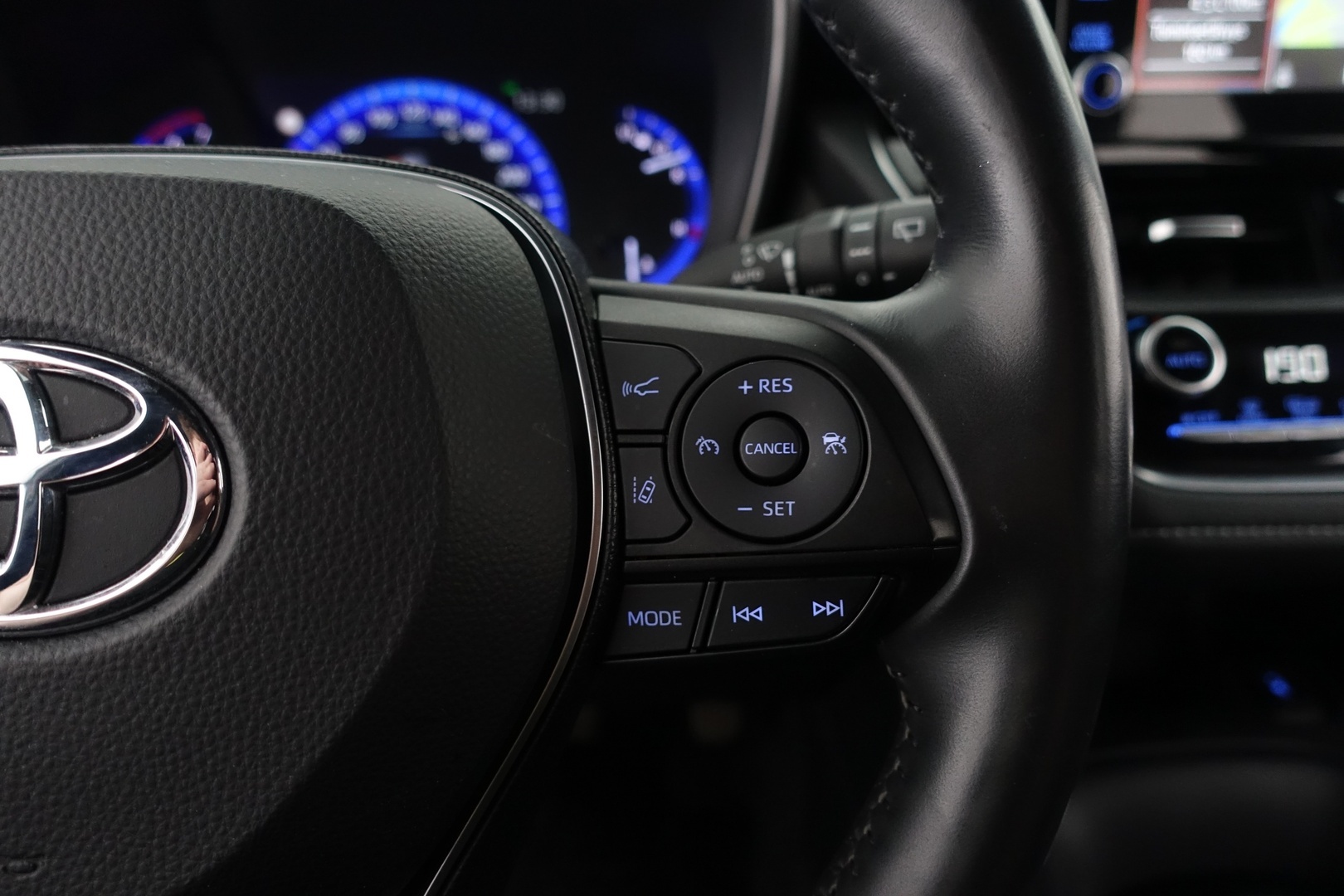 TOYOTA Corolla 2019