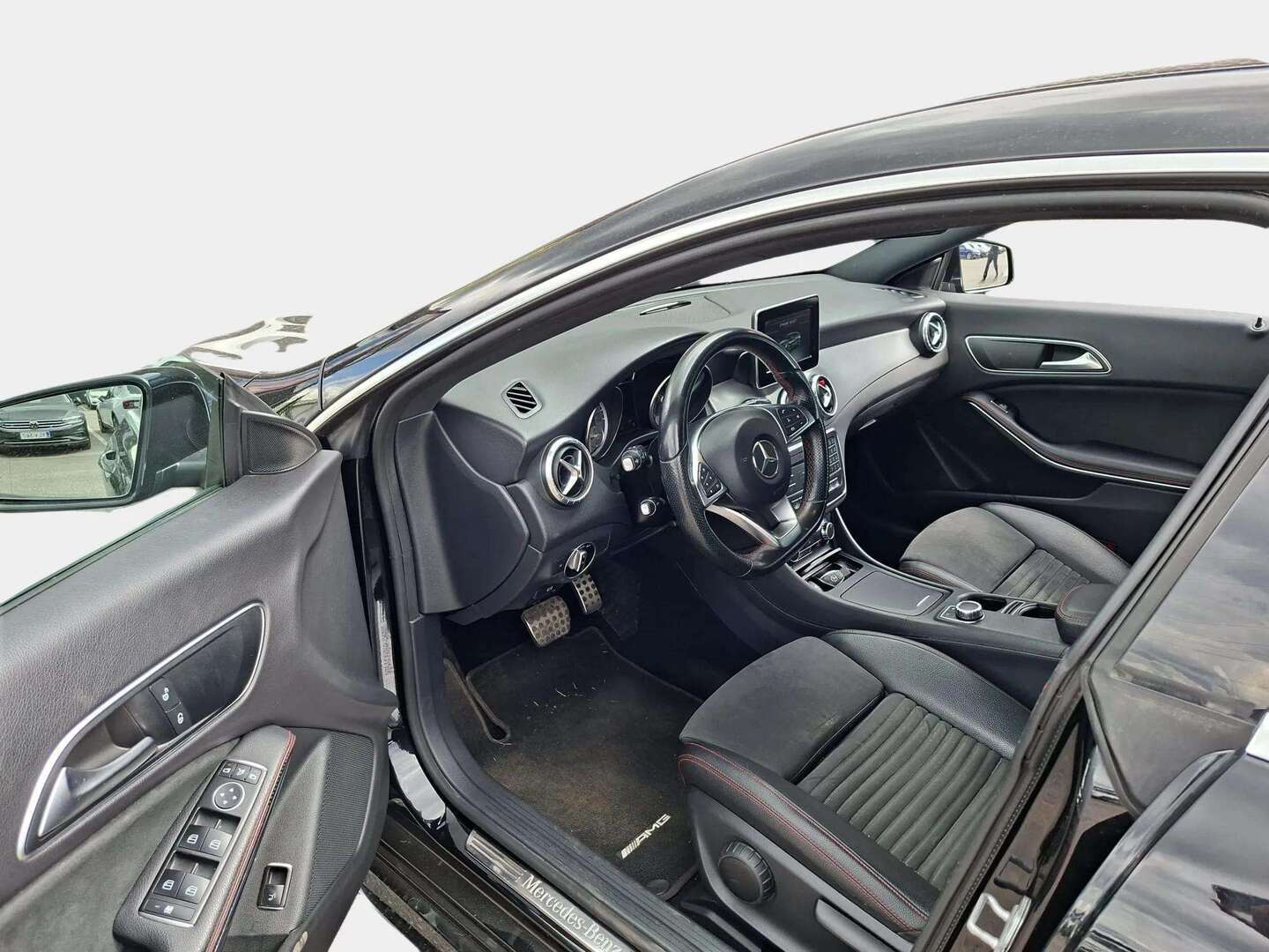 MERCEDES-BENZ CLA 2016