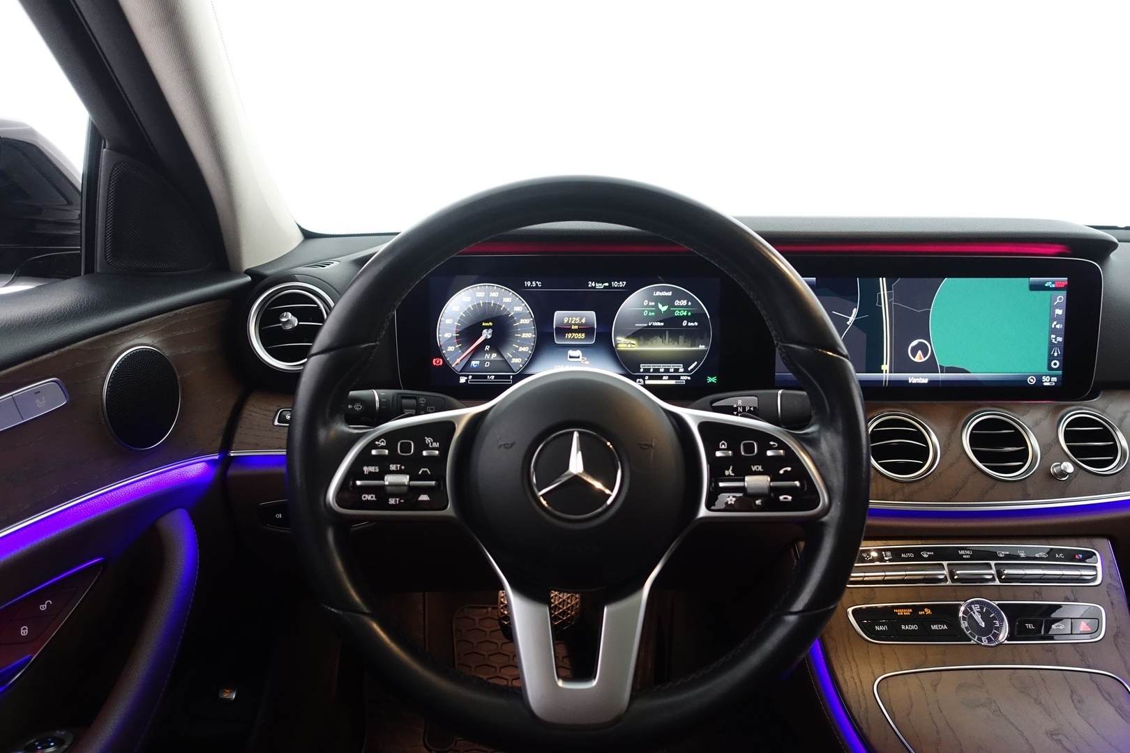 MERCEDES-BENZ E 2019