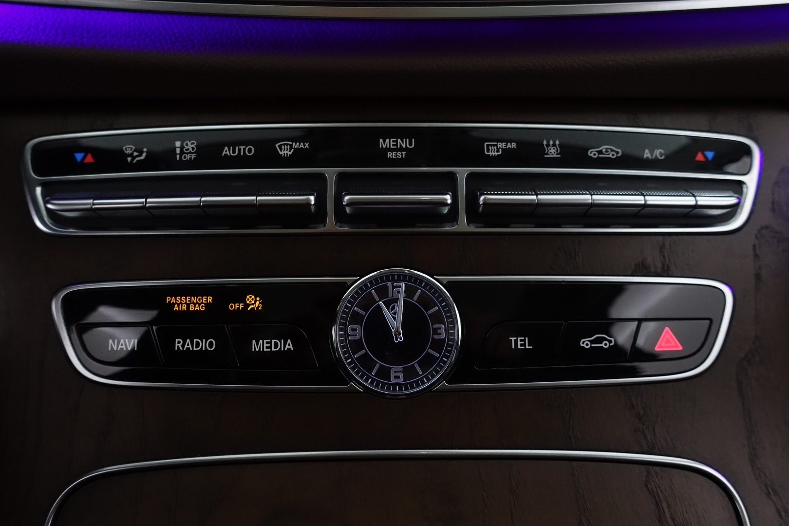 MERCEDES-BENZ E 2019