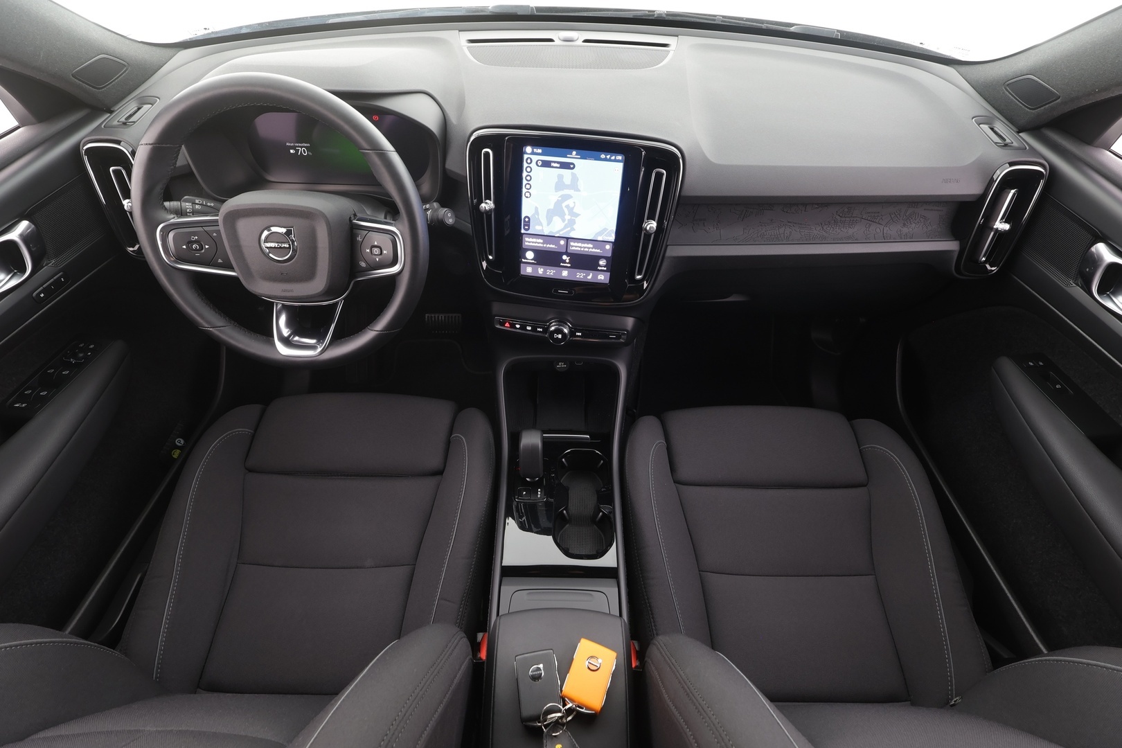 VOLVO XC40 2023